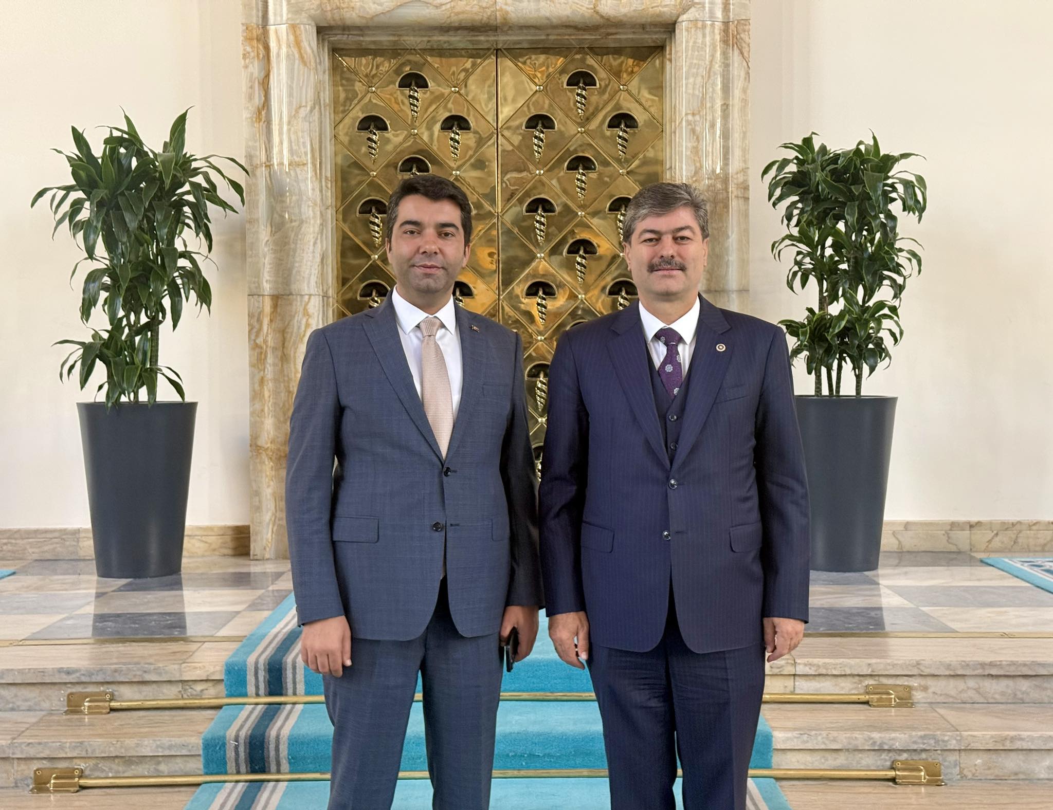 582429167 4158637187708414 24855312406481581 N