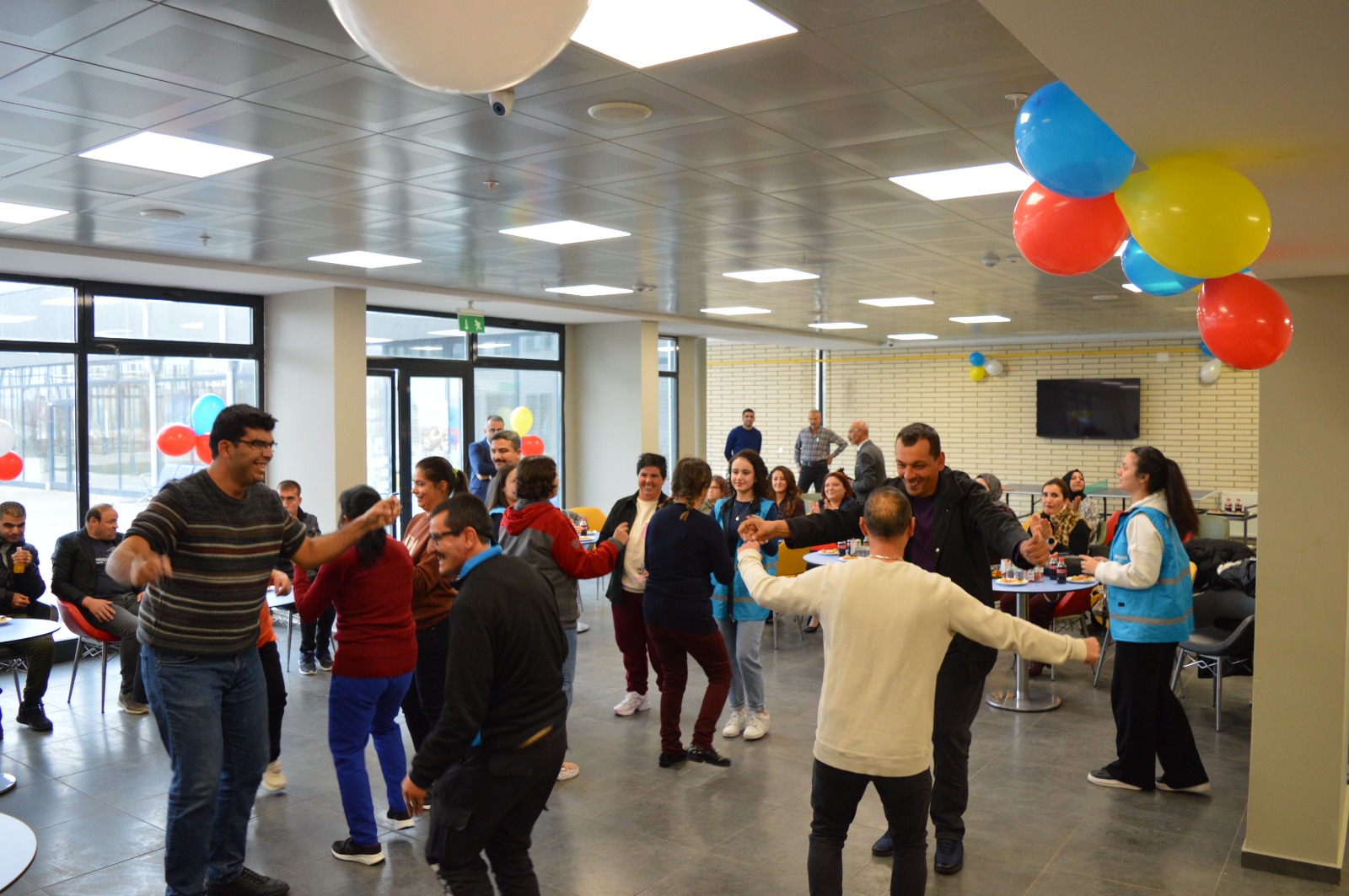 587186665 1324489783023879 2866491323827105587 N