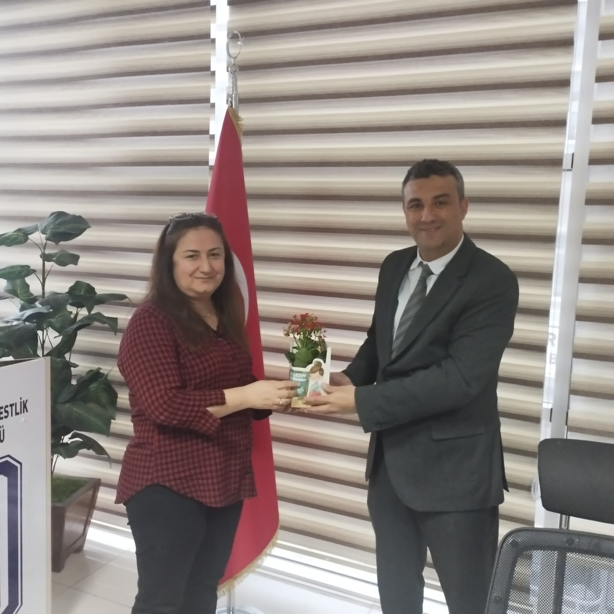 587699921 4121257651522646 1680582367111780681 N