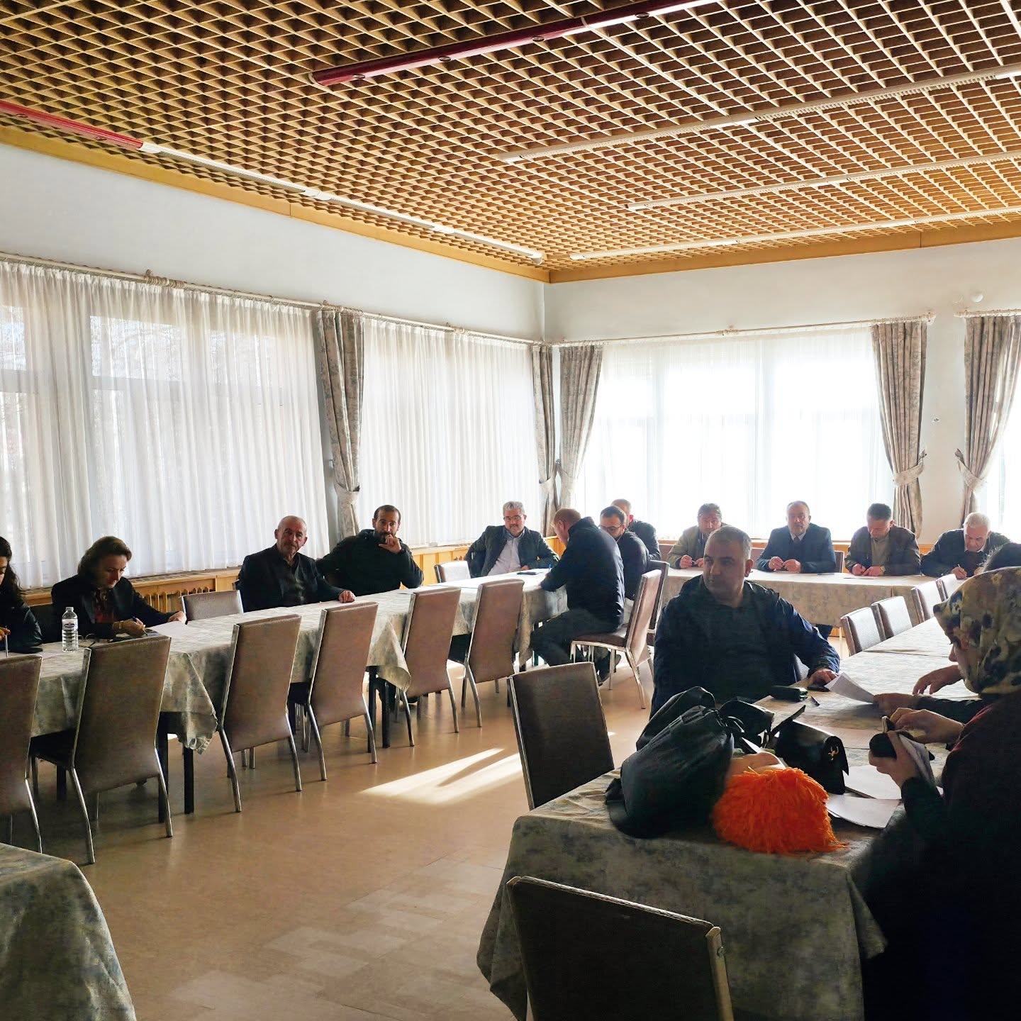 587762589 17932751559108542 8037308385697305703 N