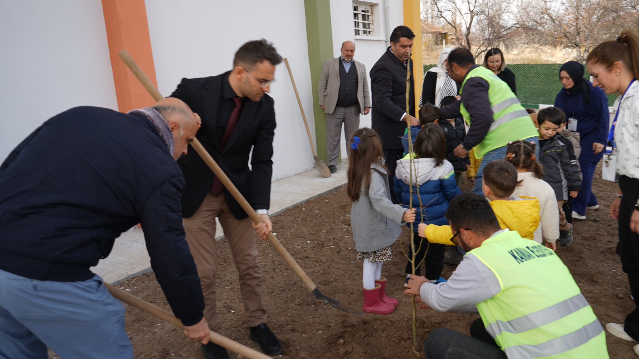 589944391 1318123713689770 3988536435369350579 N