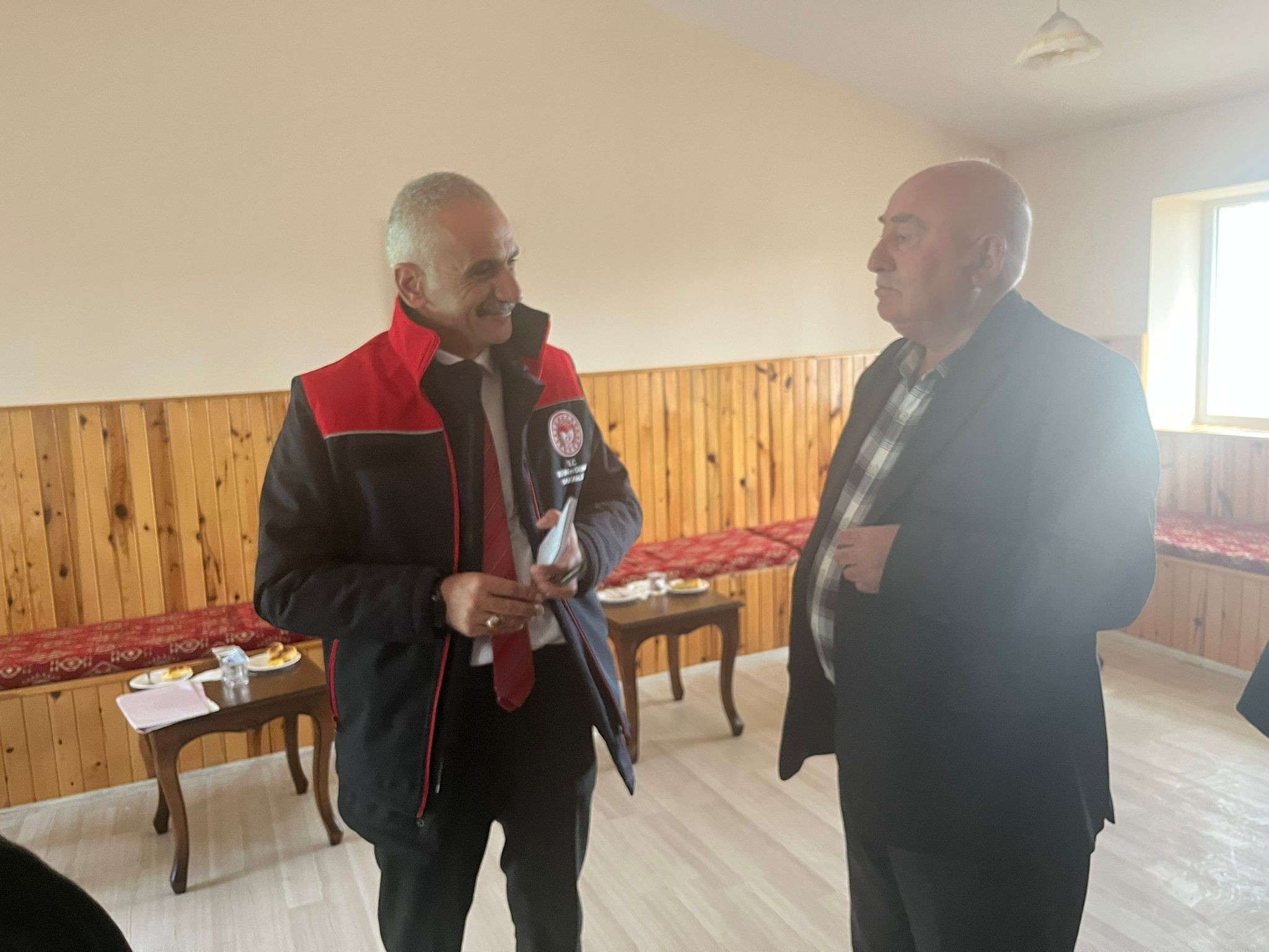 591768152 852498980588200 7778482595493575059 N