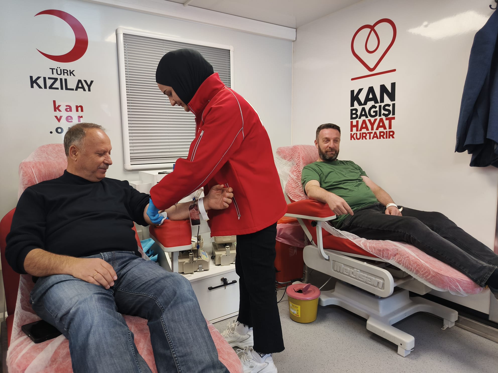 A8B73F21 75D6 435E 81Be C3De595105A6