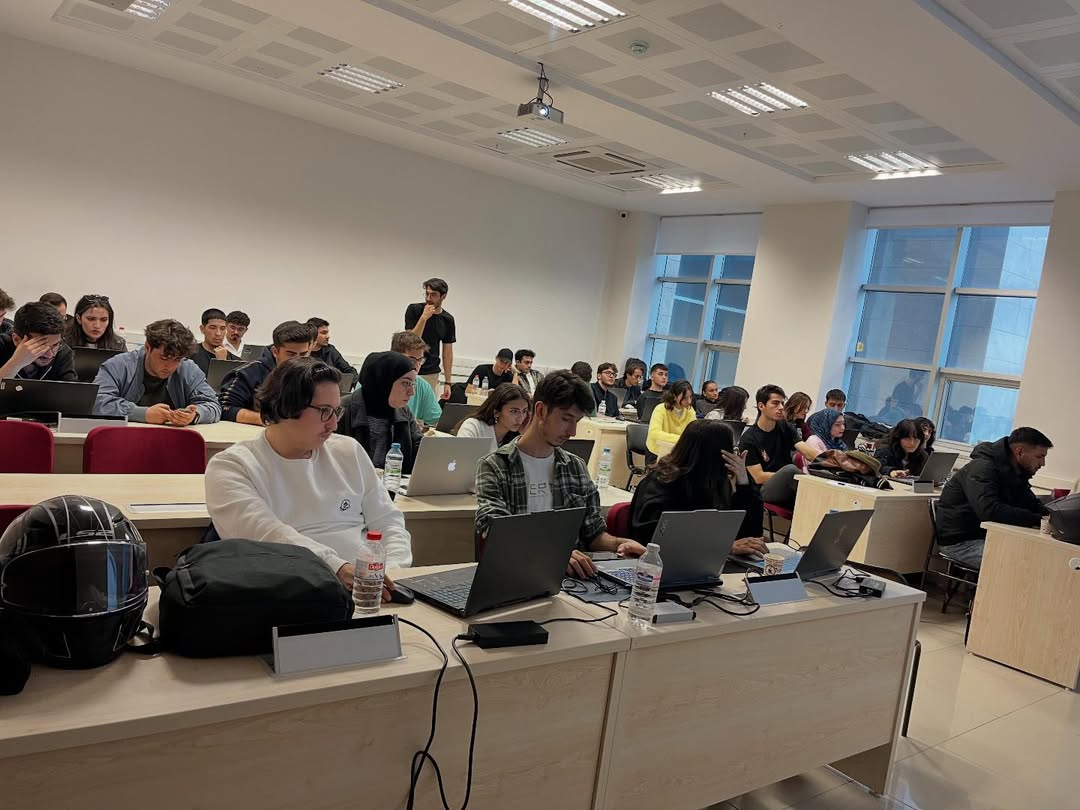 Ahi Evran Üniversitesi Siber Güvenlik Topluluğu Olarak Düzenlediğimiz Web Güvenliği Eğitimi, Kat (3)