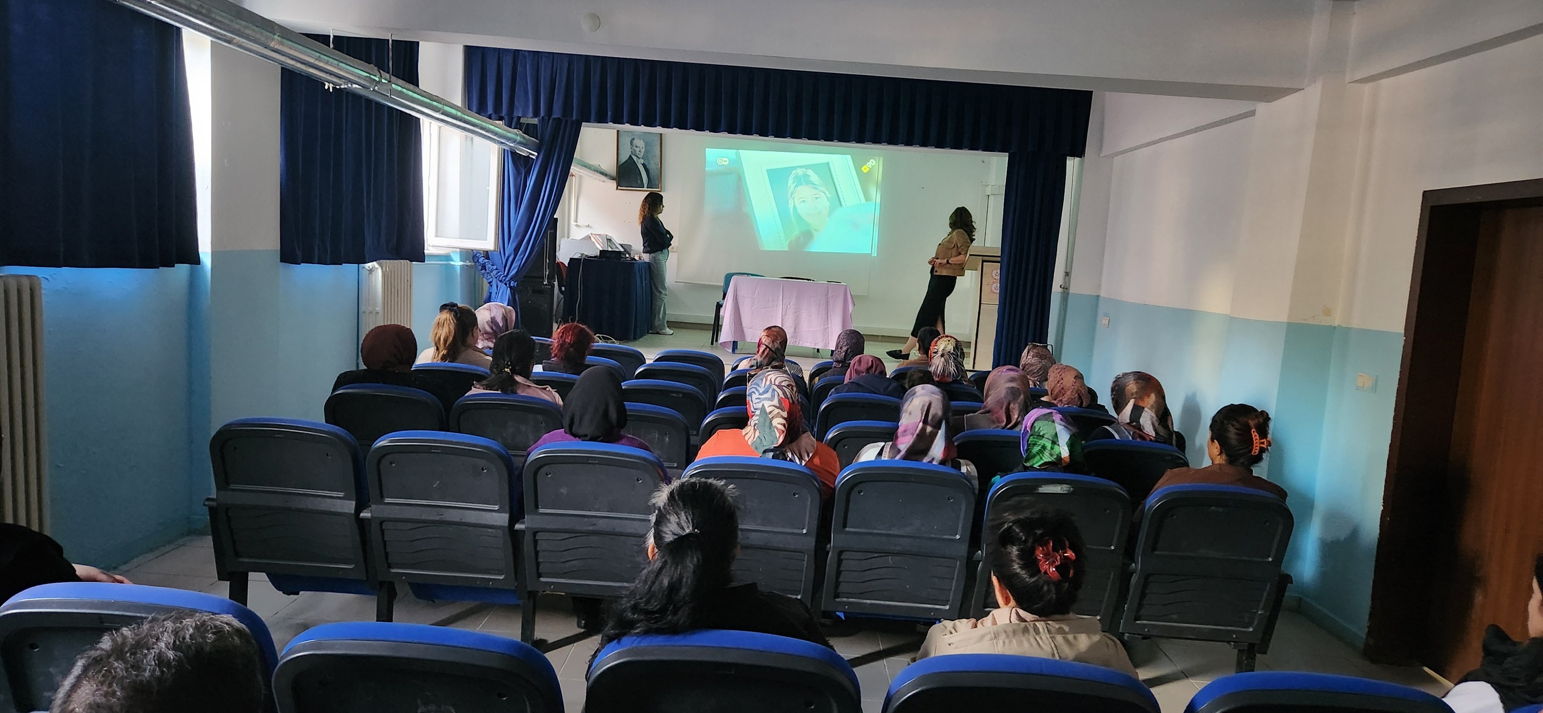 Akran Ve Siber Zorbalığın Tehlikeleri Anlatıldı2