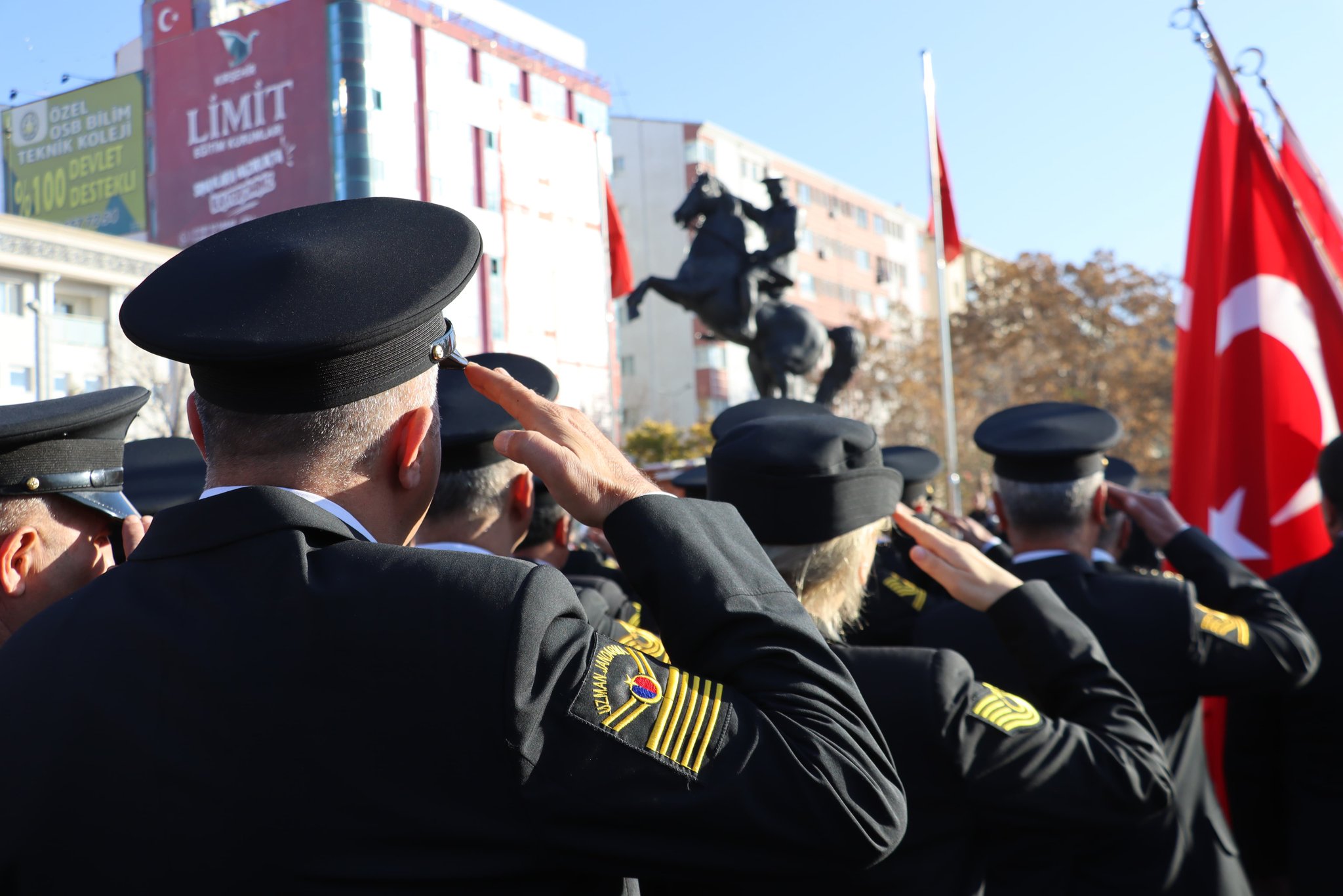 Atatürk Için Tek Yürek Olundu 5