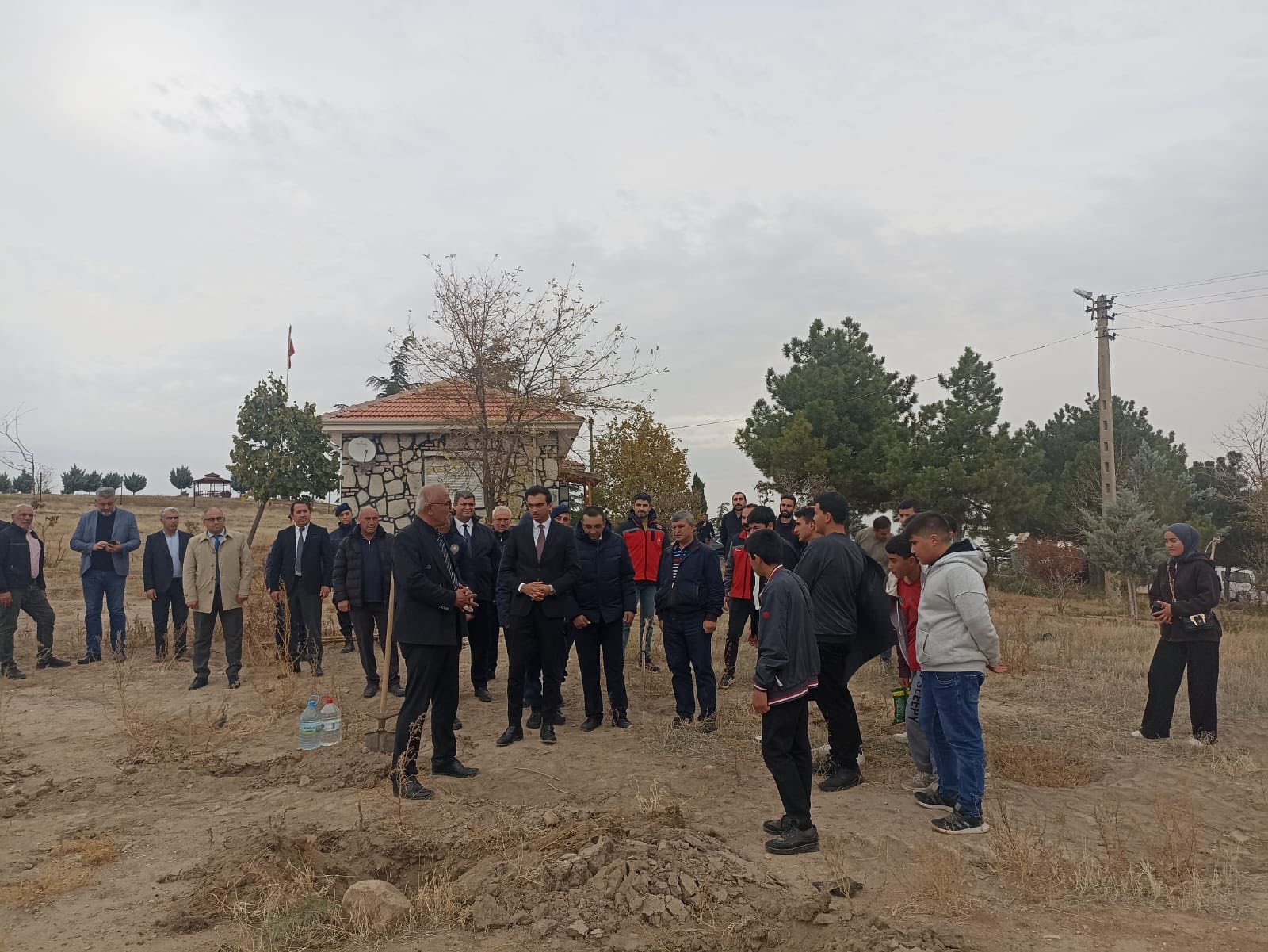 Boztepe’de Yeşil Vatan Için Fidanlar Toprakla Buluştu3