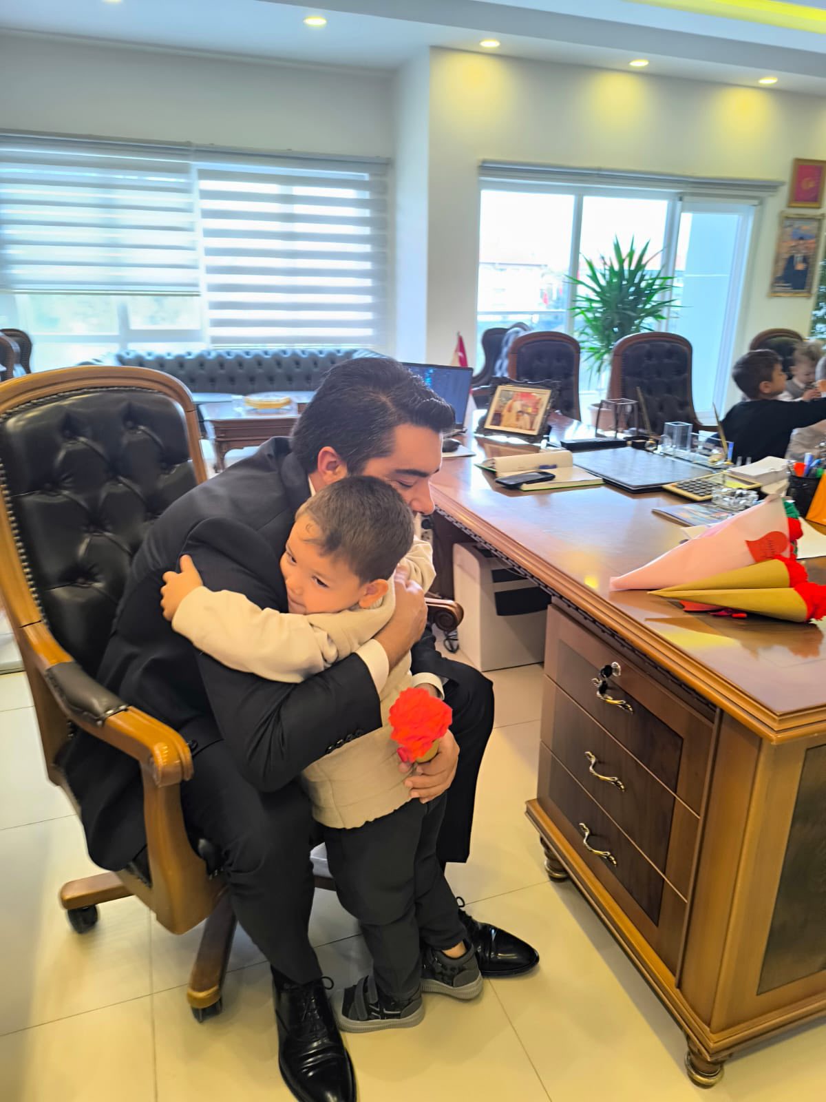 Geleceğin Umudu Makamda