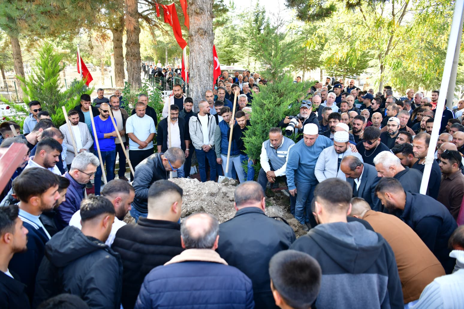 Göçer, Son Yolculuğuna Uğurlandı (8)