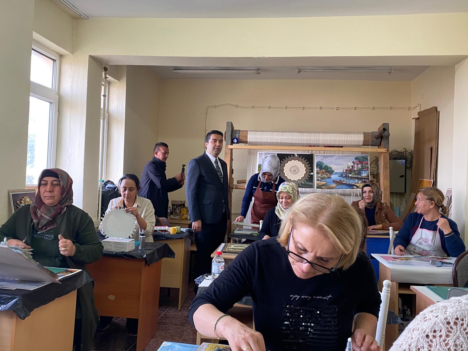 Kaman’da Okul Ve Halk Eğitimi Merkezinde Eğitim Faaliyetleri Değerlendirildi (6)