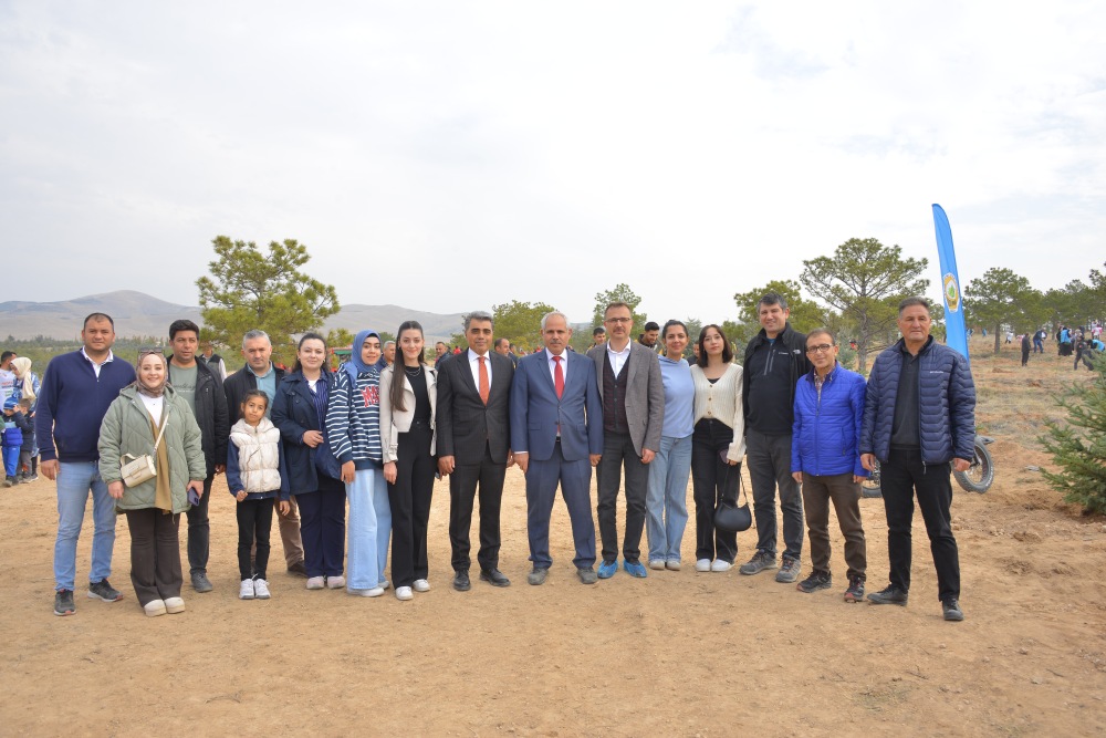 Kırşehir Ahi Evran Üniversitesi’nden 60 Bin Fidanla ‘Yeşil Kampüs’ Hamlesi6