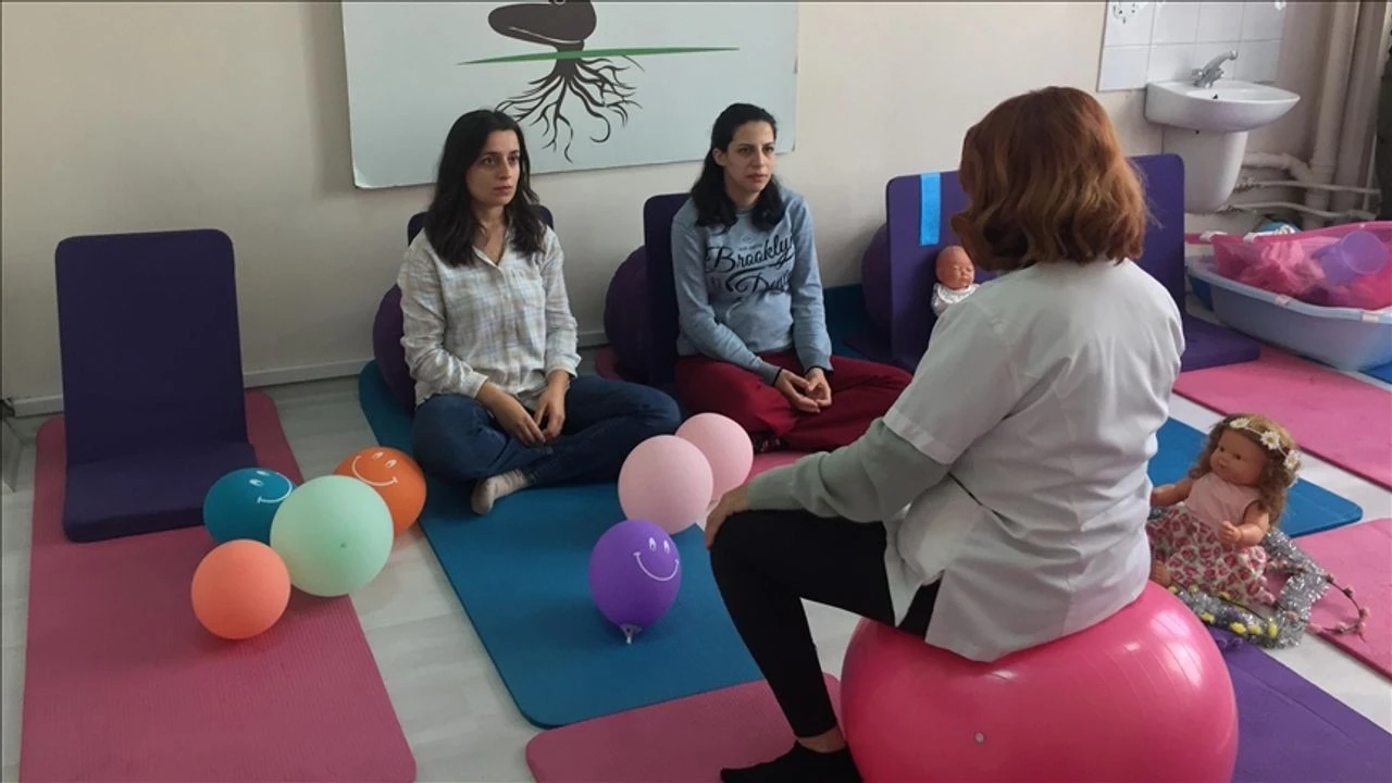 Kırşehir Gebe Okulu Anne Ve Baba Adaylarına Kapılarını Açtı 1-1