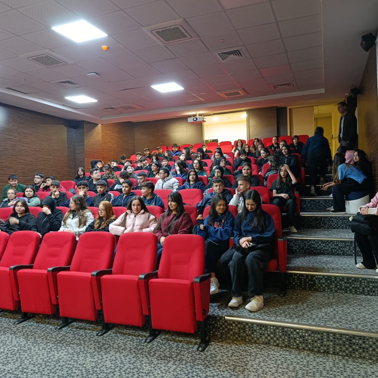 Kırşehir Lisesi’nde Cumhuriyet Coşkusu “Veda” Ile Canlandı