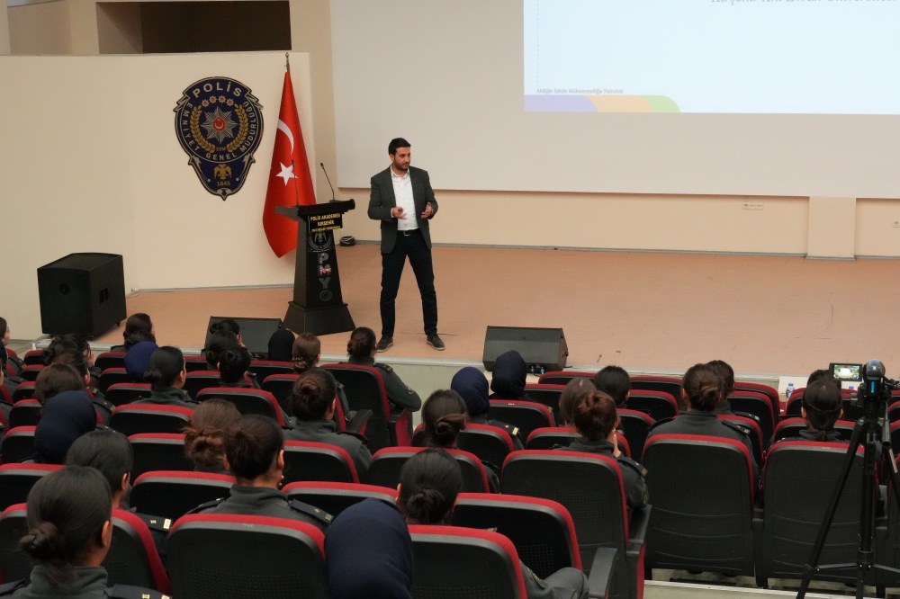 Kırşehir Polis Meslek Yüksekokulu’nda Gençlere Finansal Okuryazarlık Eğitimi1