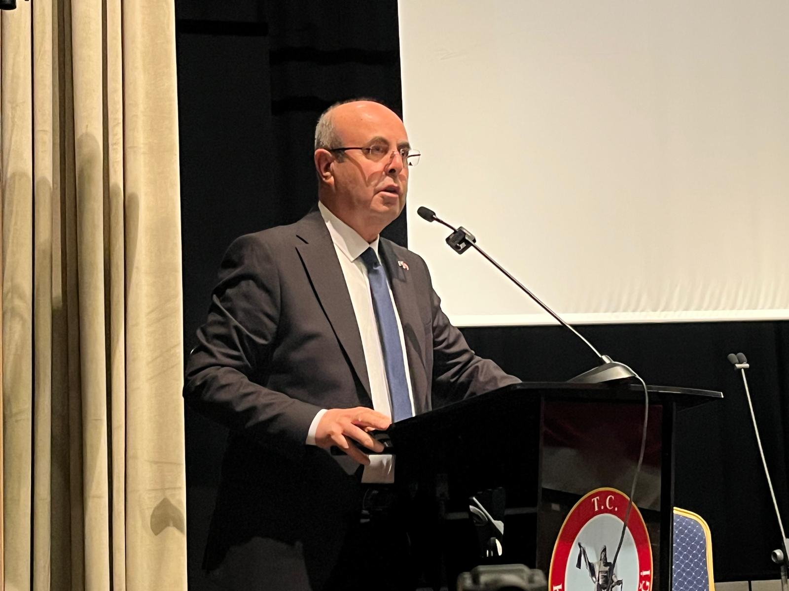 Kırşehir’de Aydınlık Nesillerin Mimarı Öğretmenlerin Günü Kutlandı (7)-1