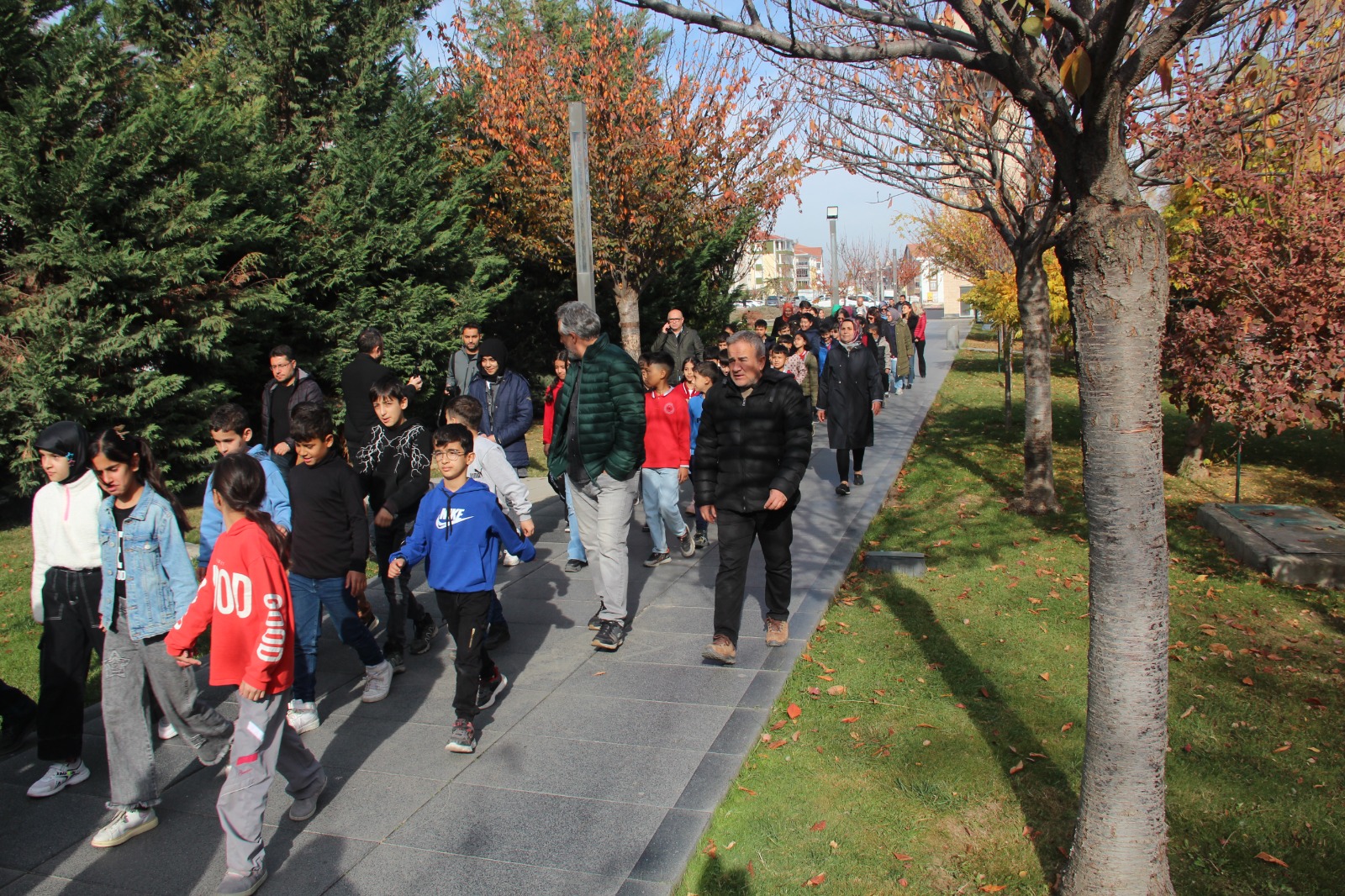 Kırşehir’de Diyabet Farkındalığı Için Yürüyüş Düzenlendi1