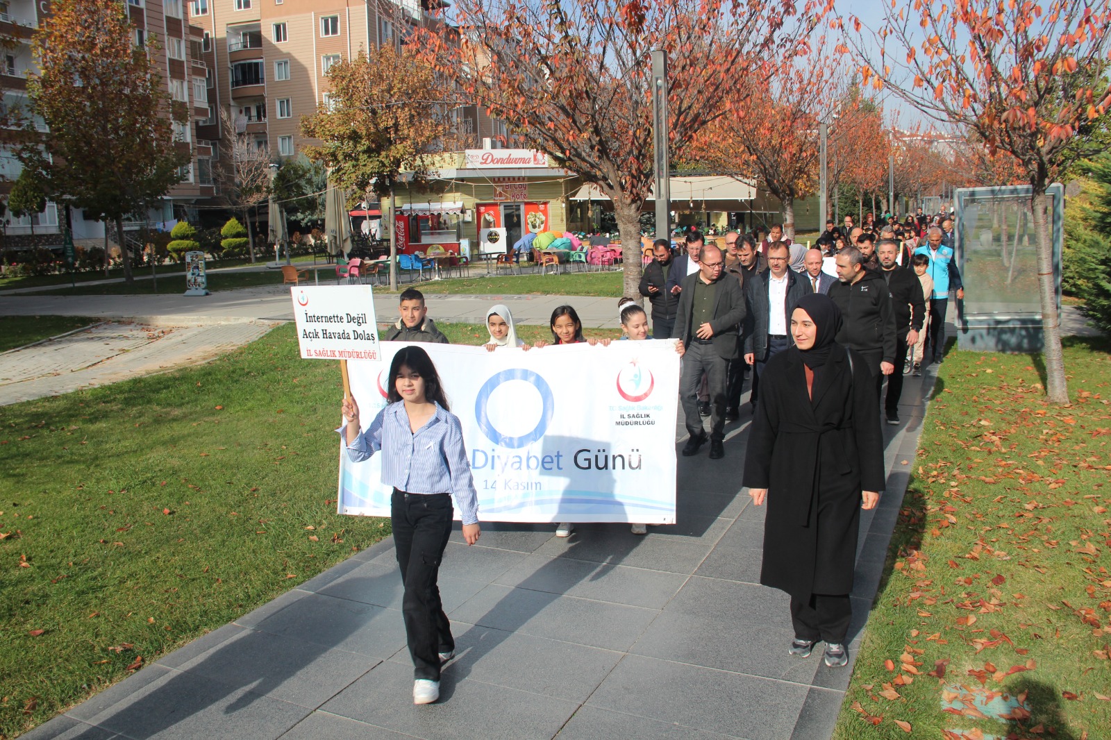 Kırşehir’de Diyabet Farkındalığı Için Yürüyüş Düzenlendi4