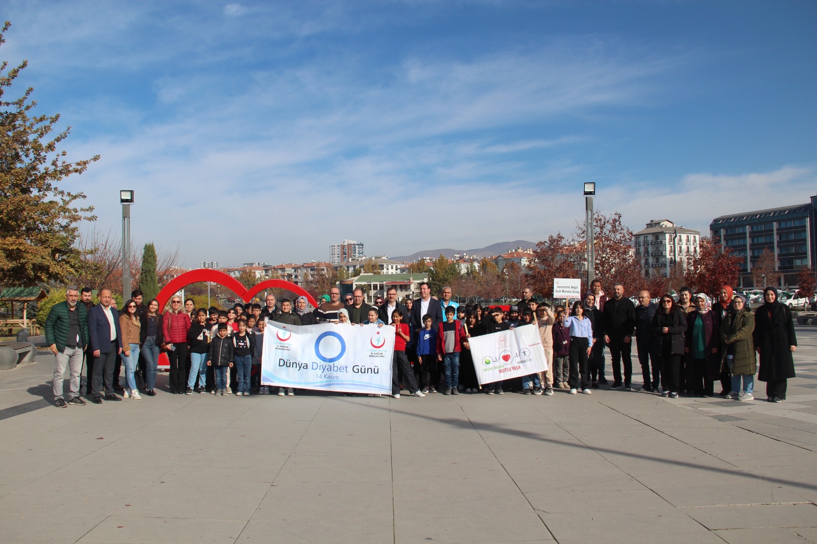 Kırşehir’de Diyabet Farkındalığı Için Yürüyüş Düzenlendi5