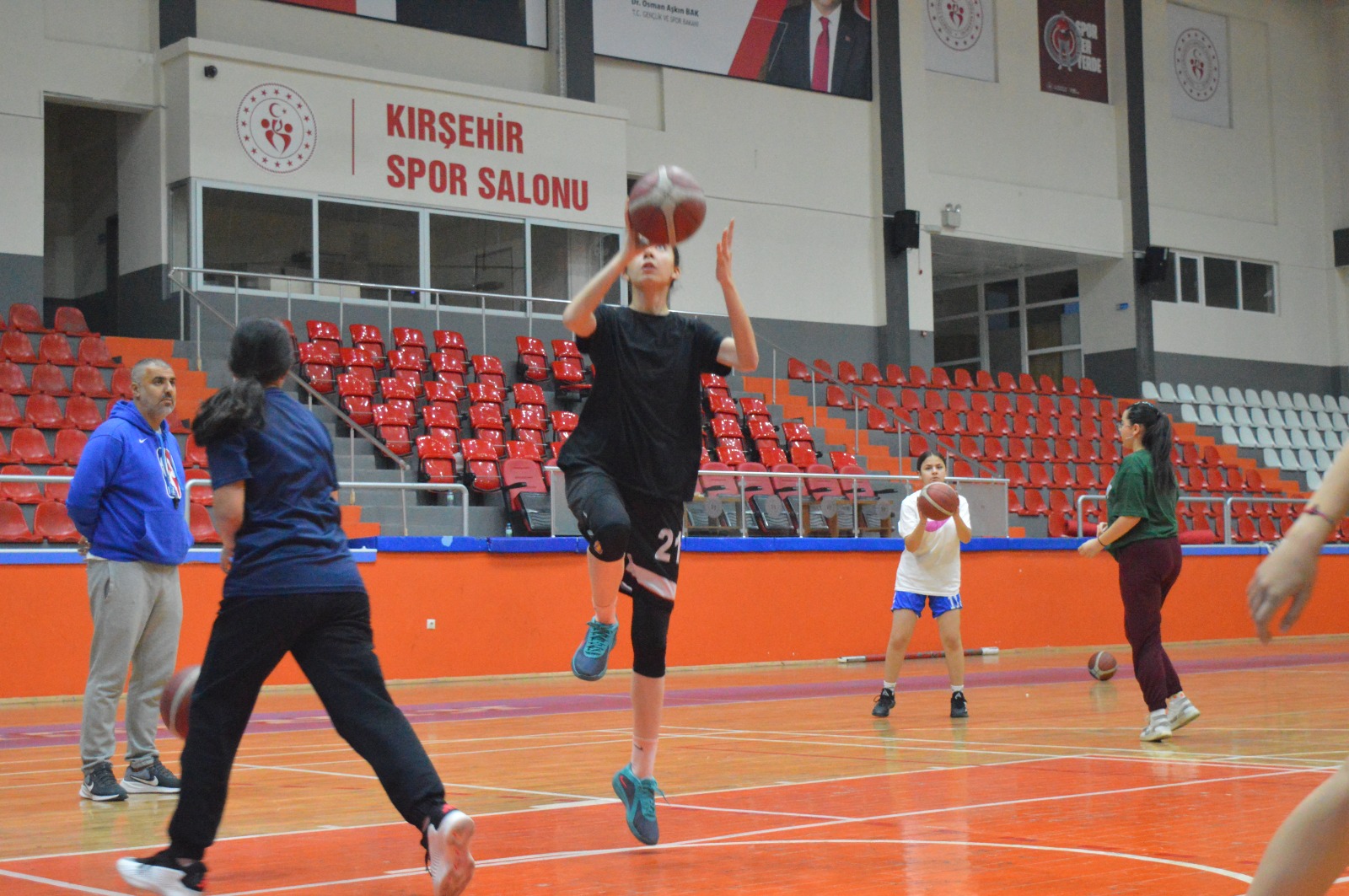 Kırşehir’de Genç Basketbolcular Sahaya Hazırlanıyor 1