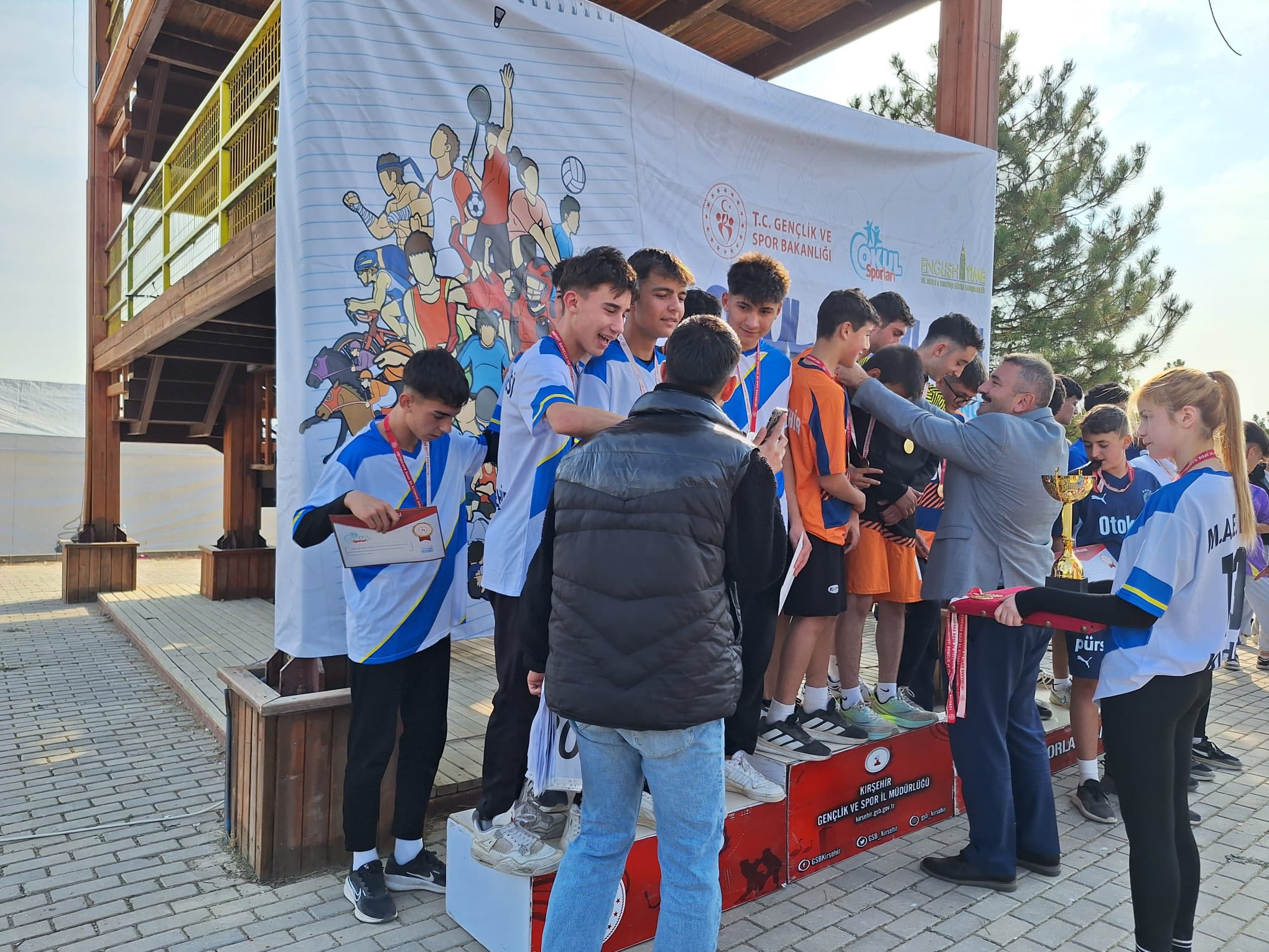 Kırşehir’de Gençler Kros Parkurunda Ter Döktü 2