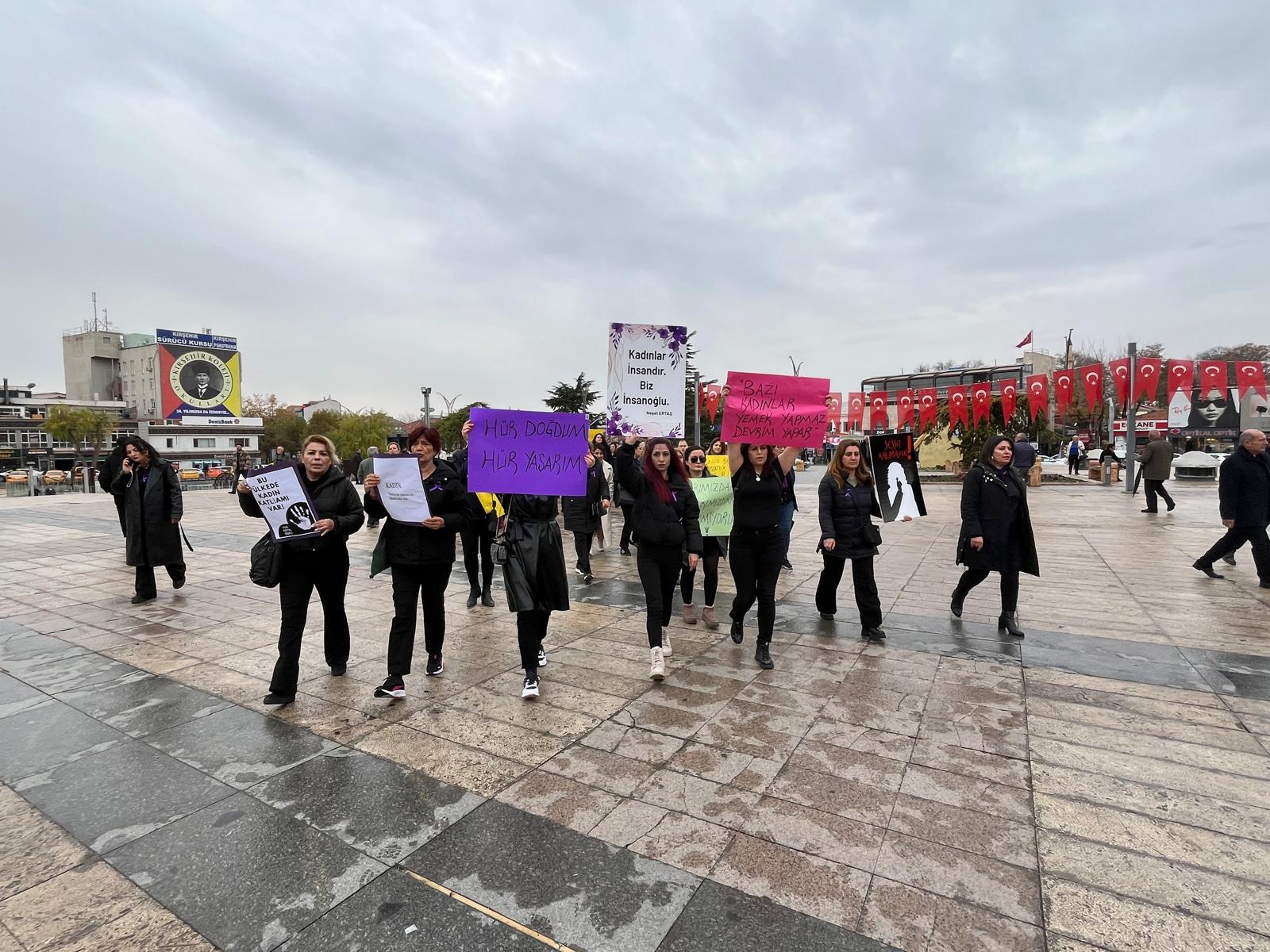 Kırşehir’de Kadınlar Sessiz Yürüyüşle Gücünü Gösterdi (7)