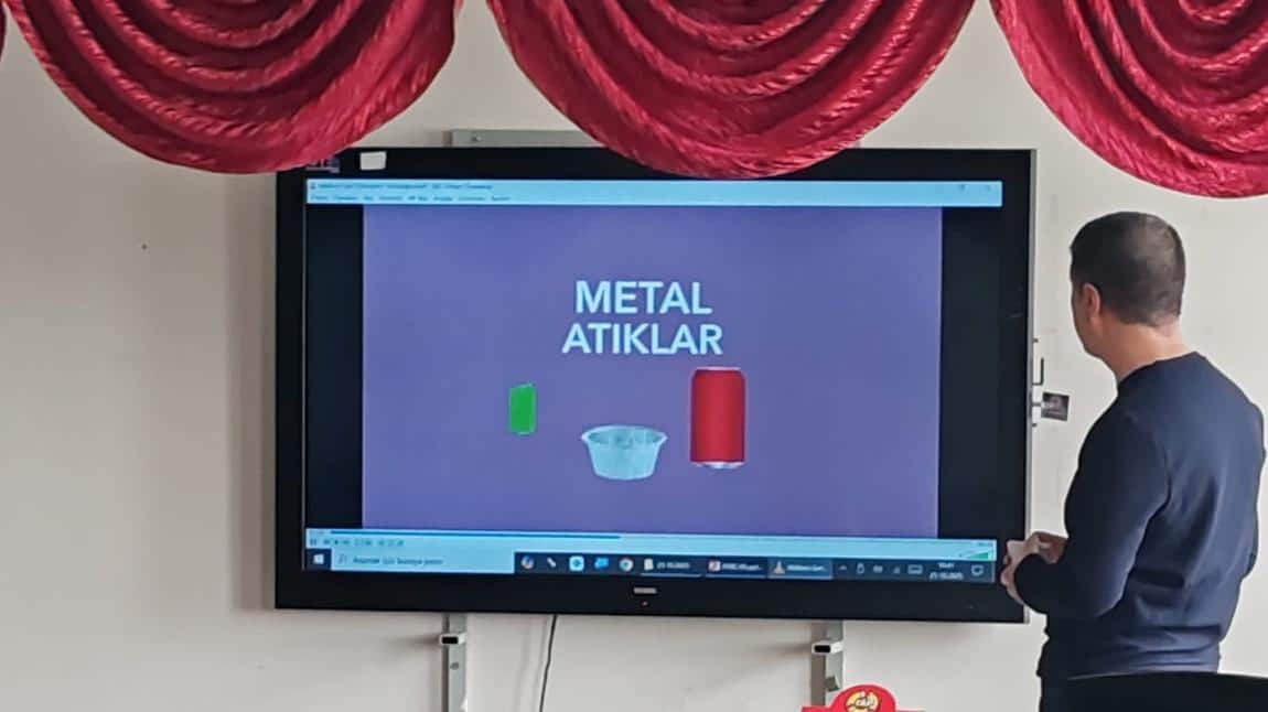 Kırşehir’de Öğrenciler Atıkların Ayrıştırılmasını Öğrendi