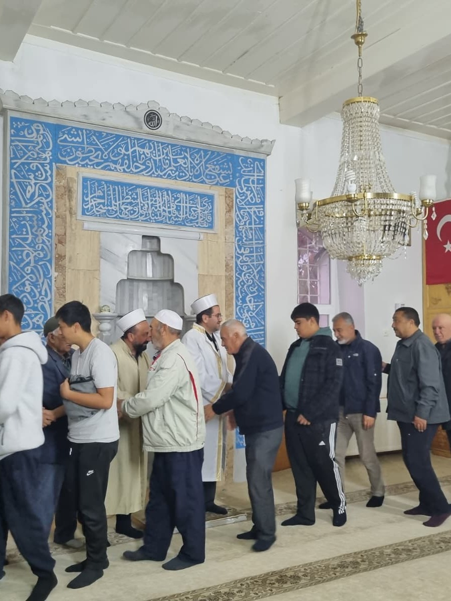 Kırşehir’de Sabahın Bereketi Hasanağa Camii’nde Paylaşıldı 3