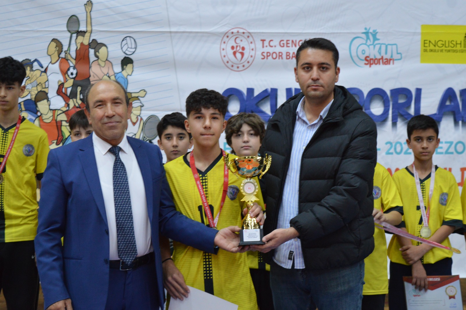 Kırşehir’de Yıldızlar Hentbol Finali Nefes Kesti