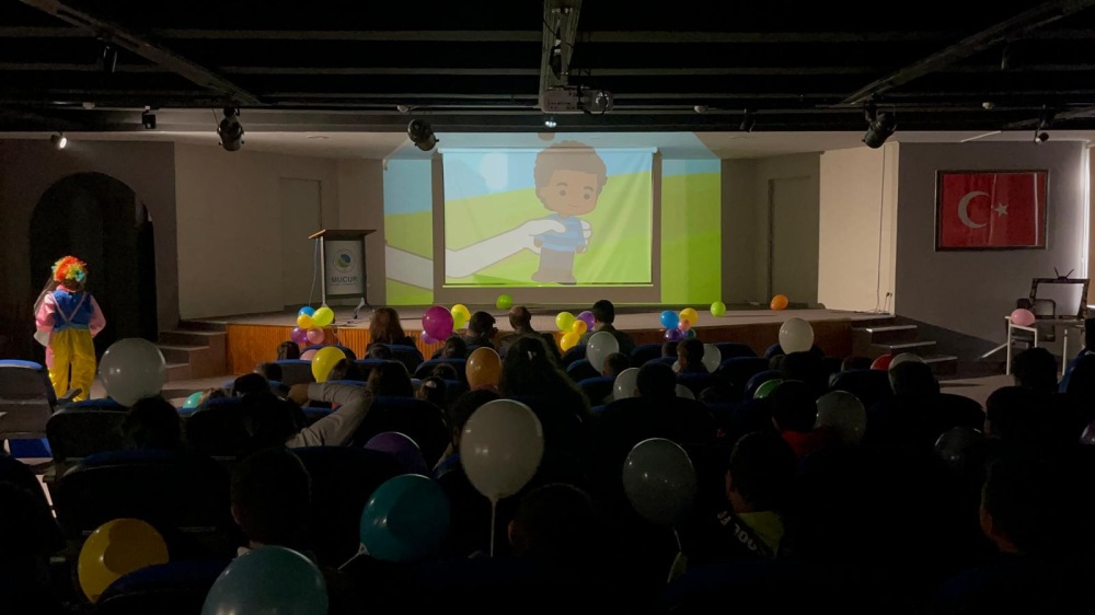 Mucur Myo’da Minik Yüreklerden Büyük Haklar Coşkusu