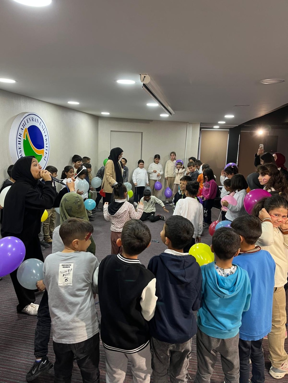 Mucur Myo’da Minik Yüreklerden Büyük Haklar Coşkusu4