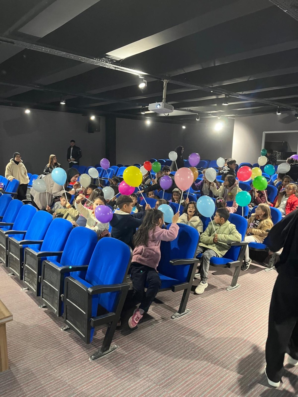 Mucur Myo’da Minik Yüreklerden Büyük Haklar Coşkusu5