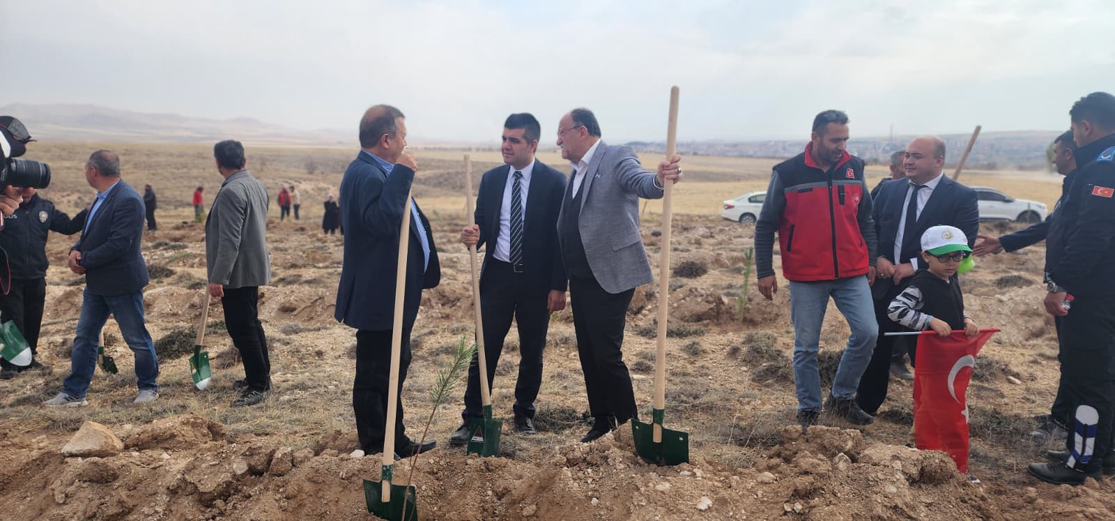 Mucur’da Fidanlar Toprakla Buluştu (2)