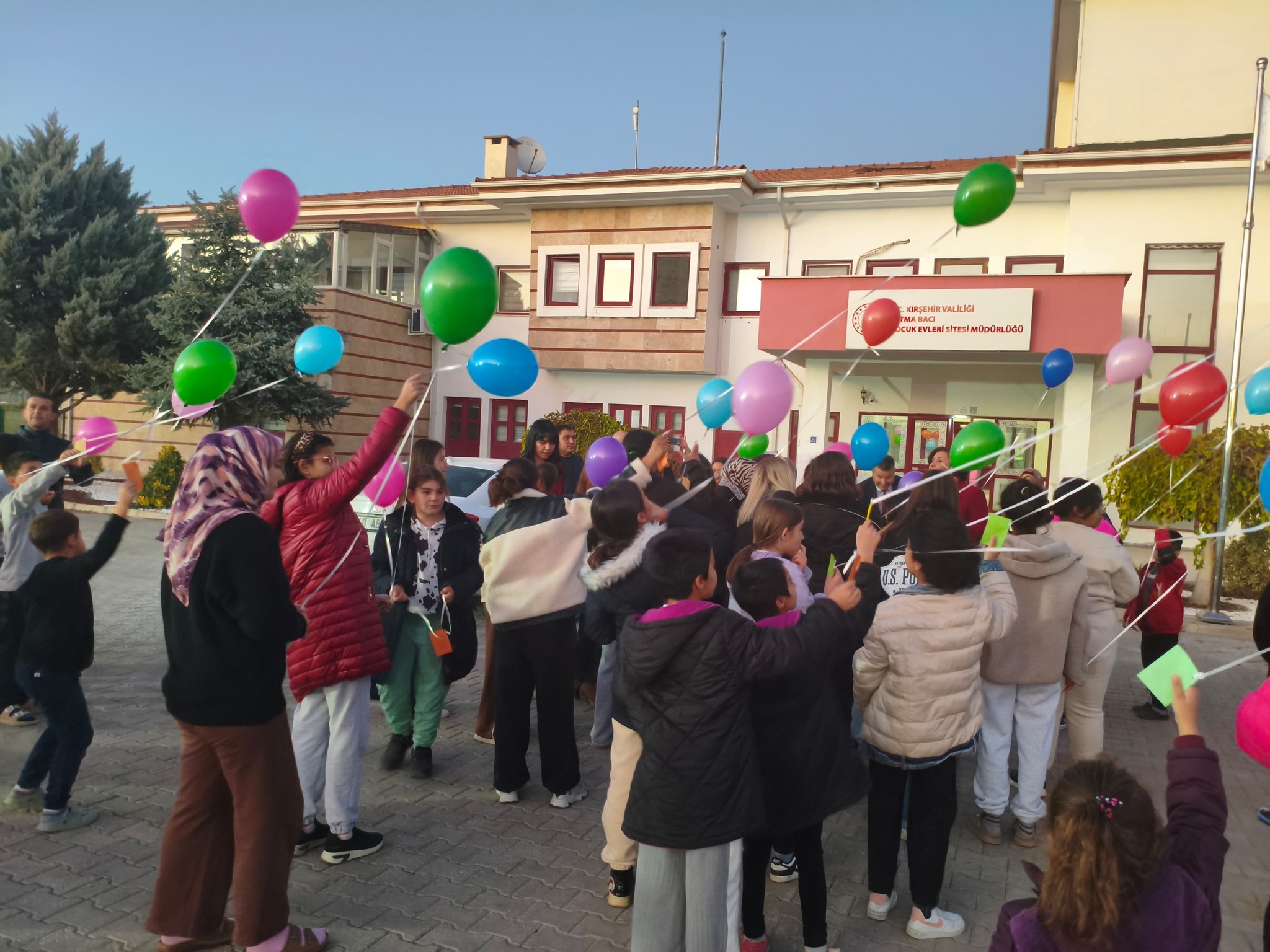 O Gün Çocukların Dünyası Güzelleşti 3