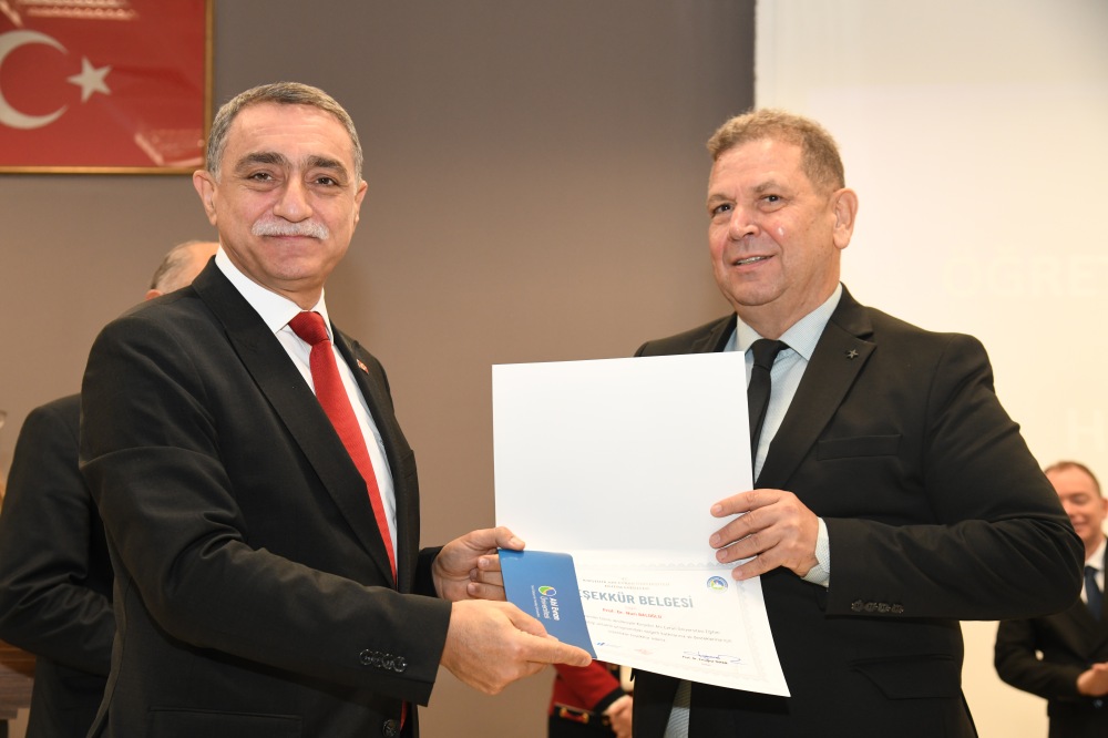 Öğretmenlik Mesleği Akademik Işıltıyla Anlatıldı (11)