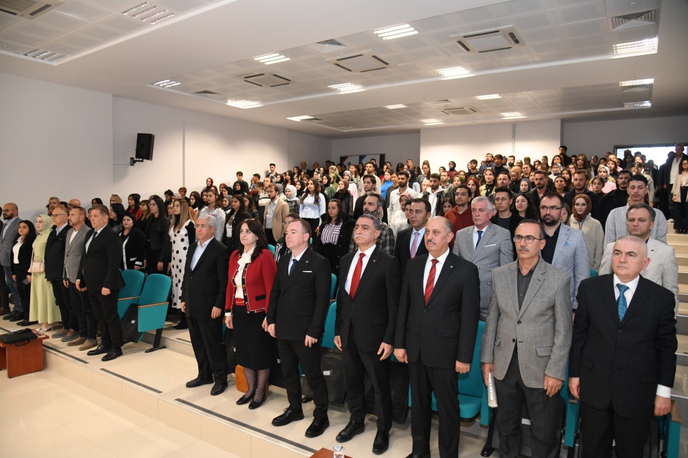 Öğretmenlik Mesleği Akademik Işıltıyla Anlatıldı (2)