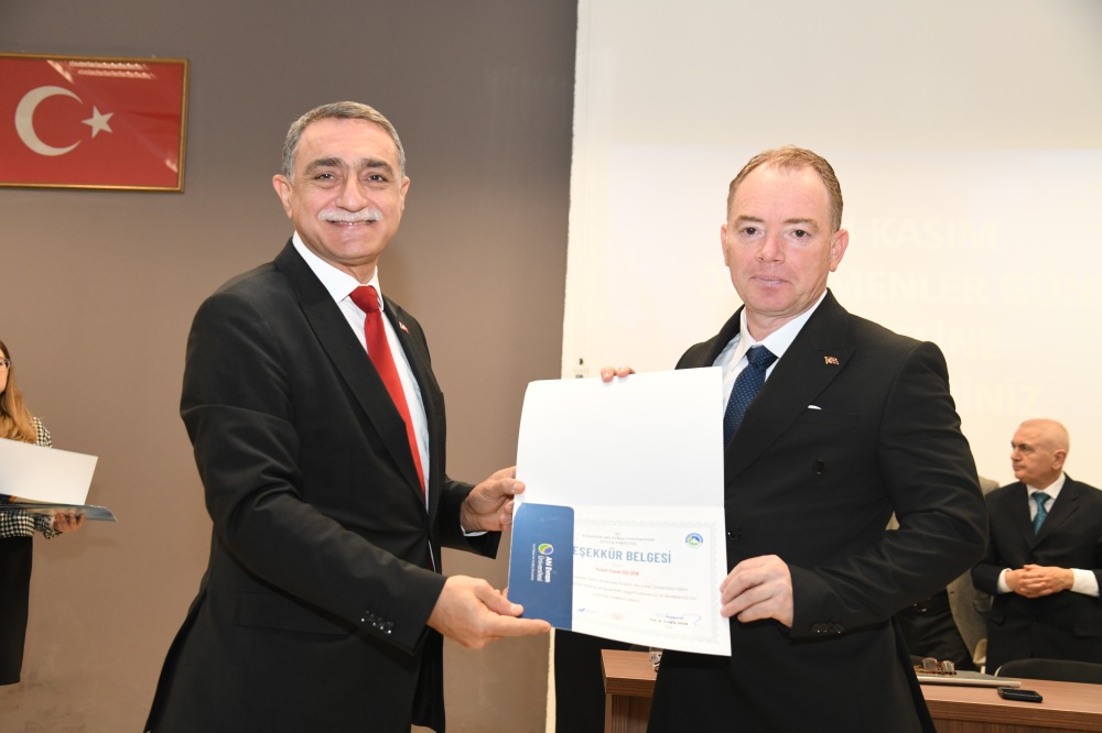 Öğretmenlik Mesleği Akademik Işıltıyla Anlatıldı (7)