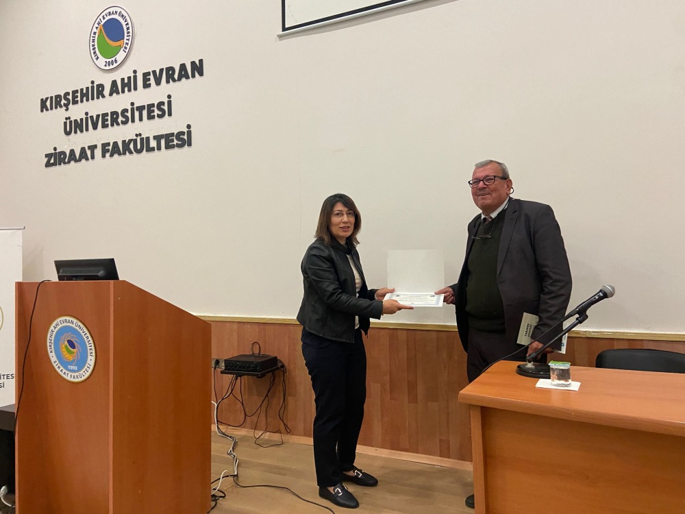 Prof. Dr. Hatipoğlu, Akademik Deneyimlerini Öğrencilerle Paylaştı 3