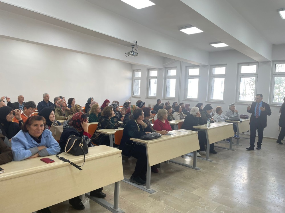 Tazelenme Üniversitesi’nde Tarım, Psikoloji Ve Ekonomi Buluştu (3)