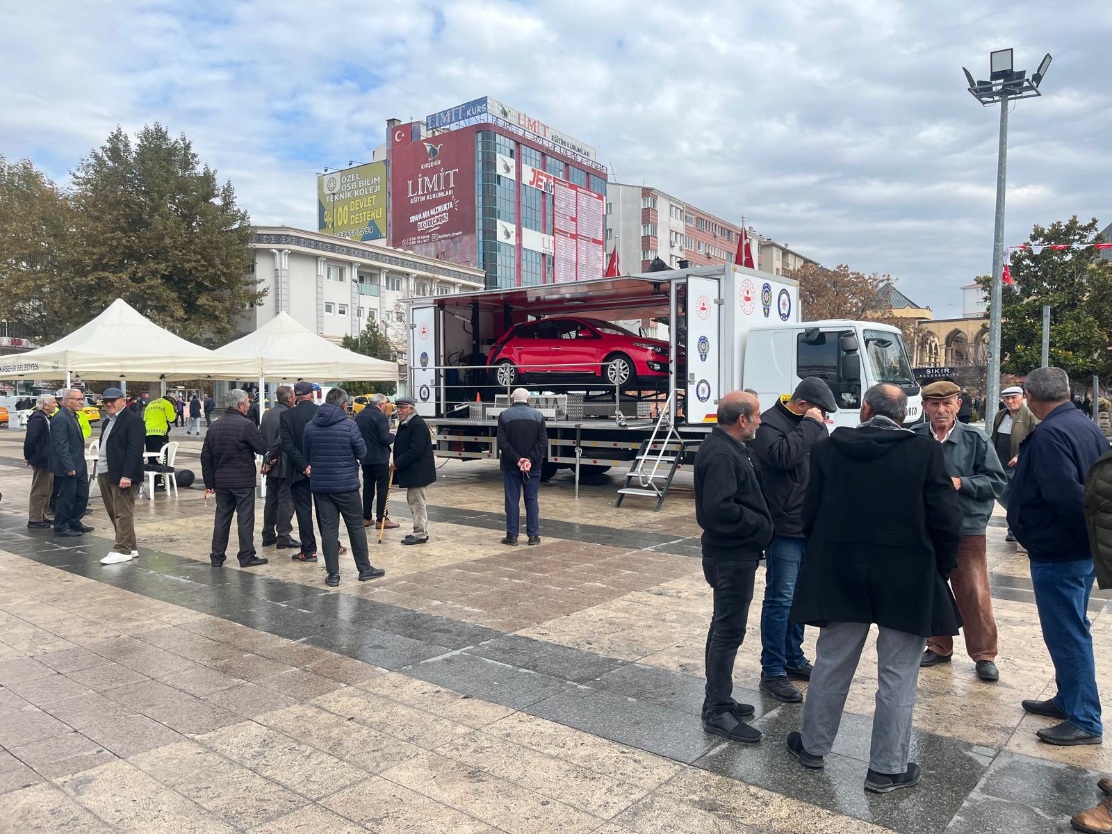 Trafikte Hayat Kurtaran Deneyim Tırı Kırşehir’de (6)