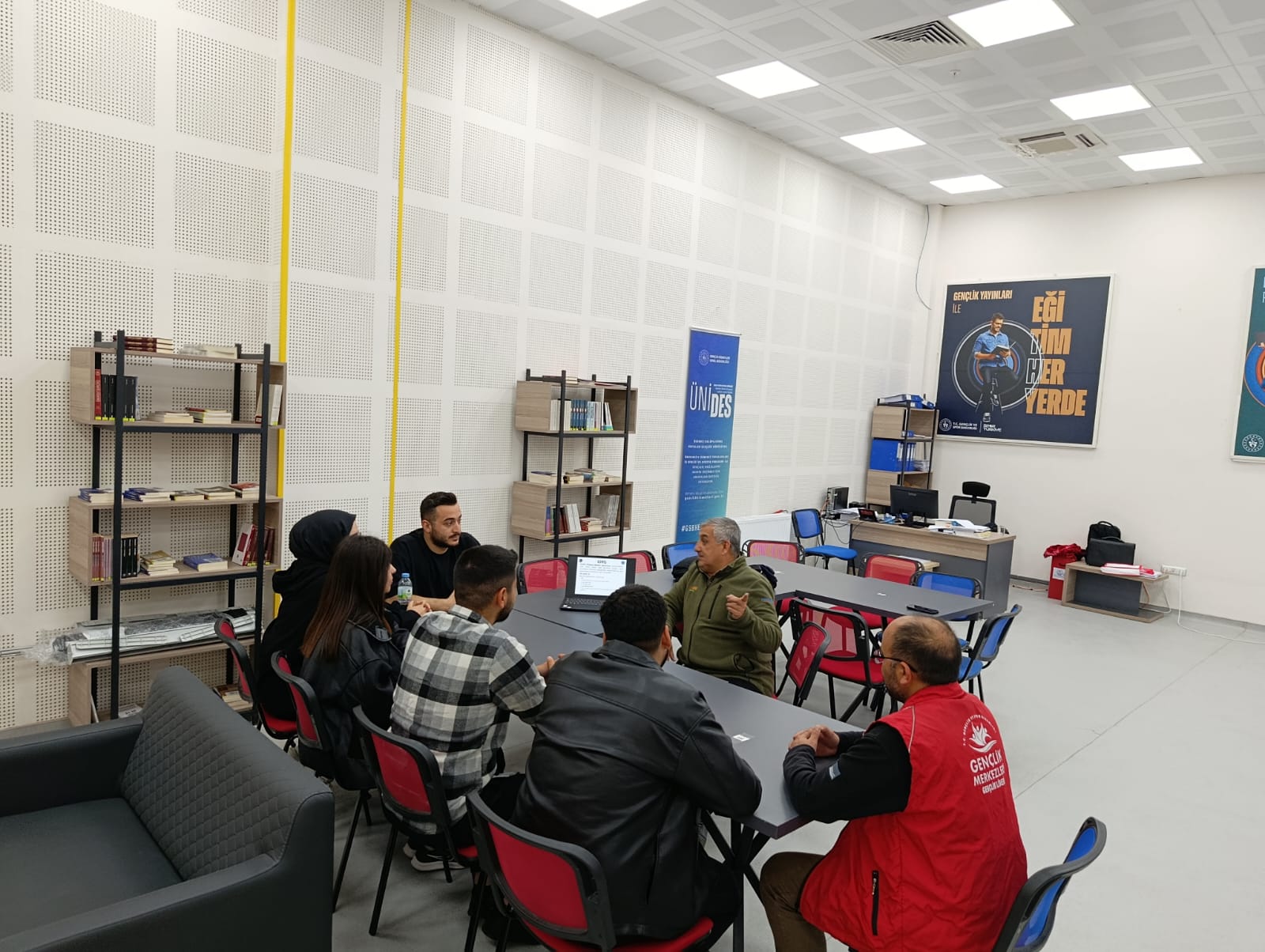 Üniversite Genç Ofis Ile Gençlerin Bilgi Ve Becerilerini Güçleniyor1