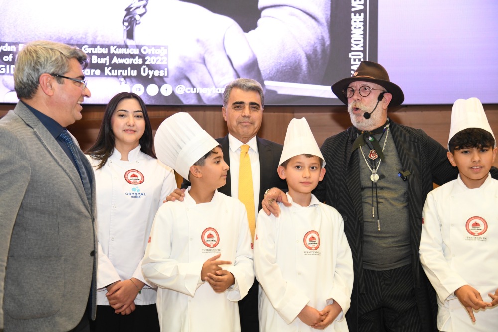 Ünlü Şef Asan, Gençlere Ilham Verdi, Mesleki Hikâyelerini Anlattı8