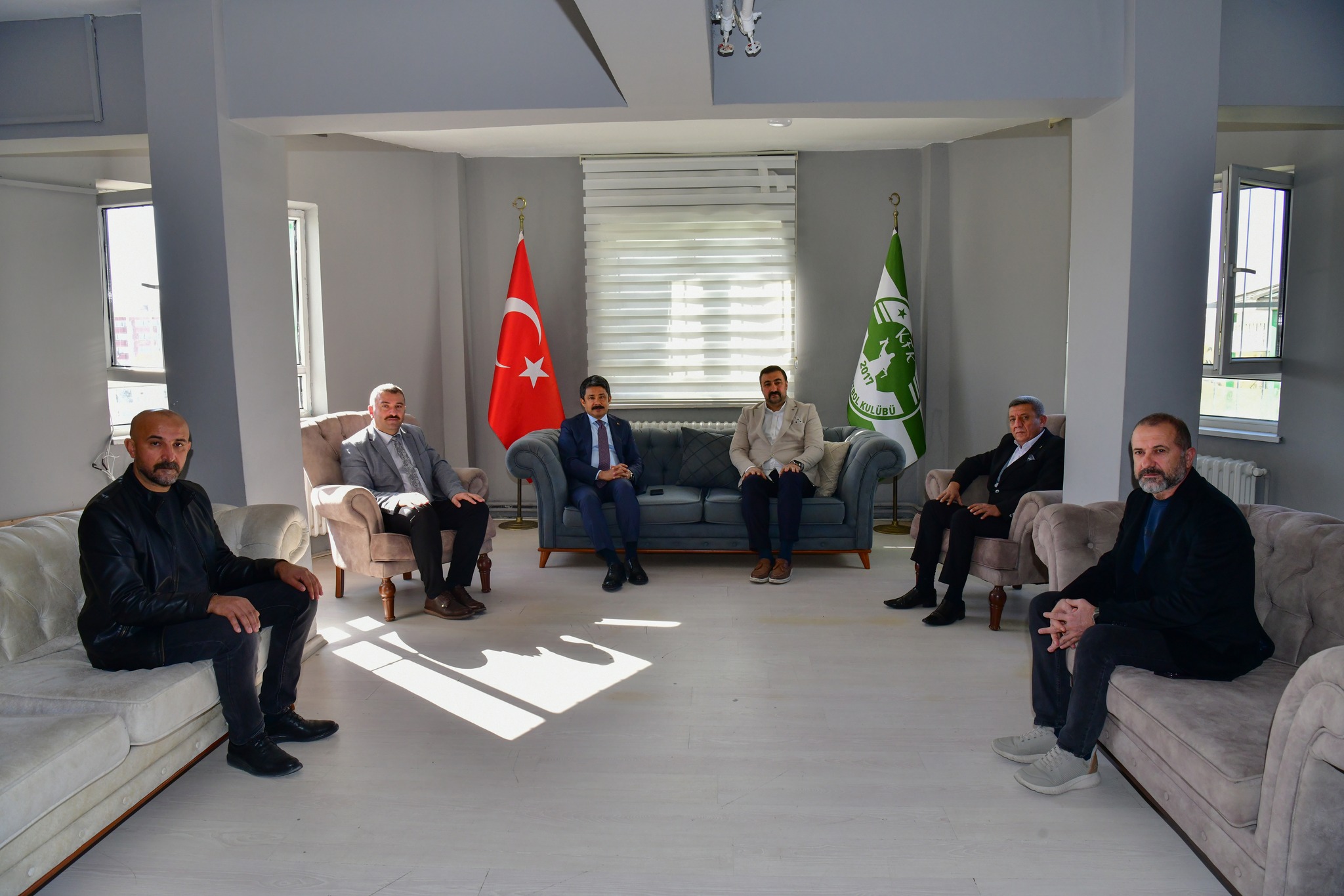 Vali Demiryürek, Kırşehir Futbolcularıyla Buluştu 1