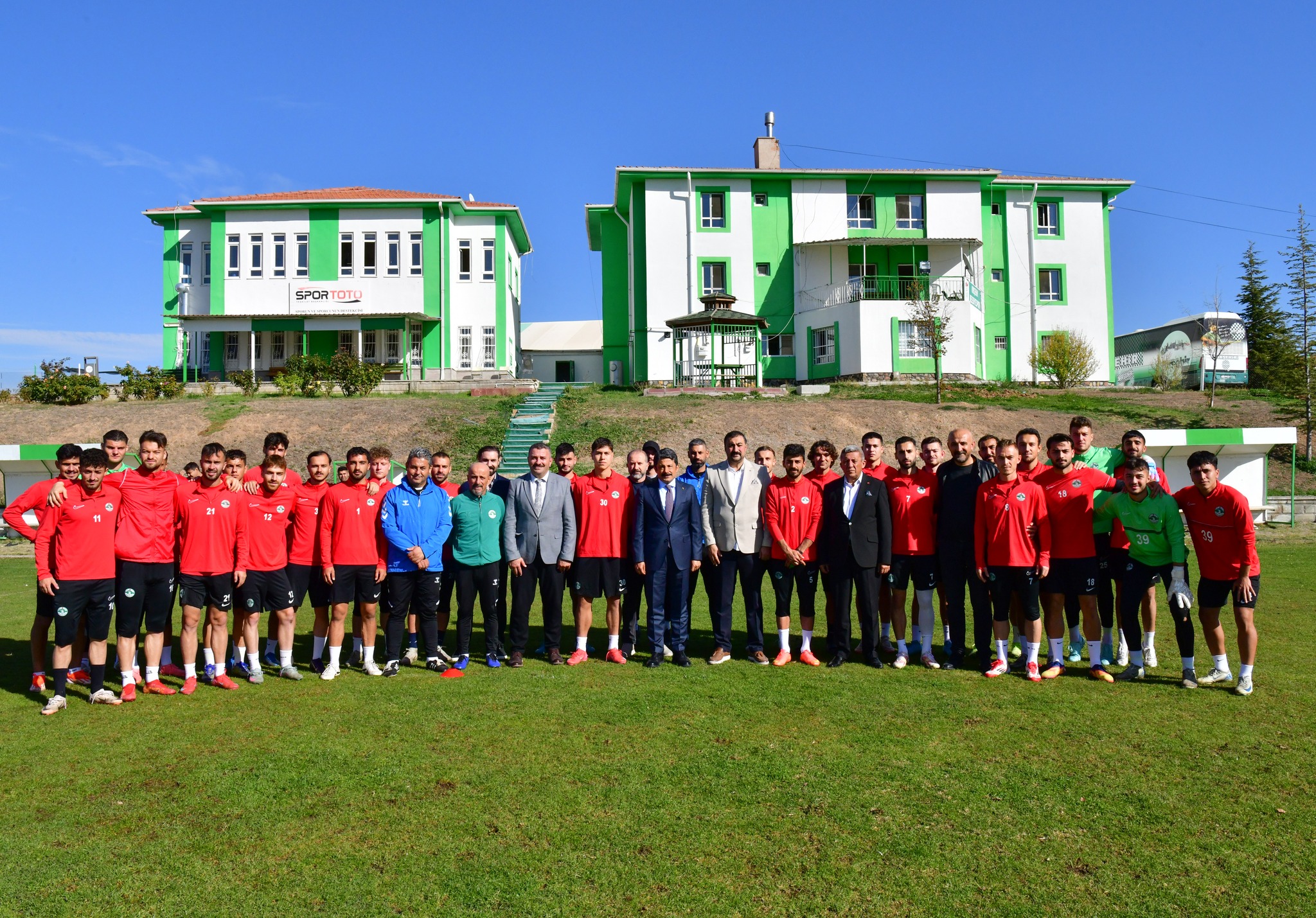 Vali Demiryürek, Kırşehir Futbolcularıyla Buluştu 4