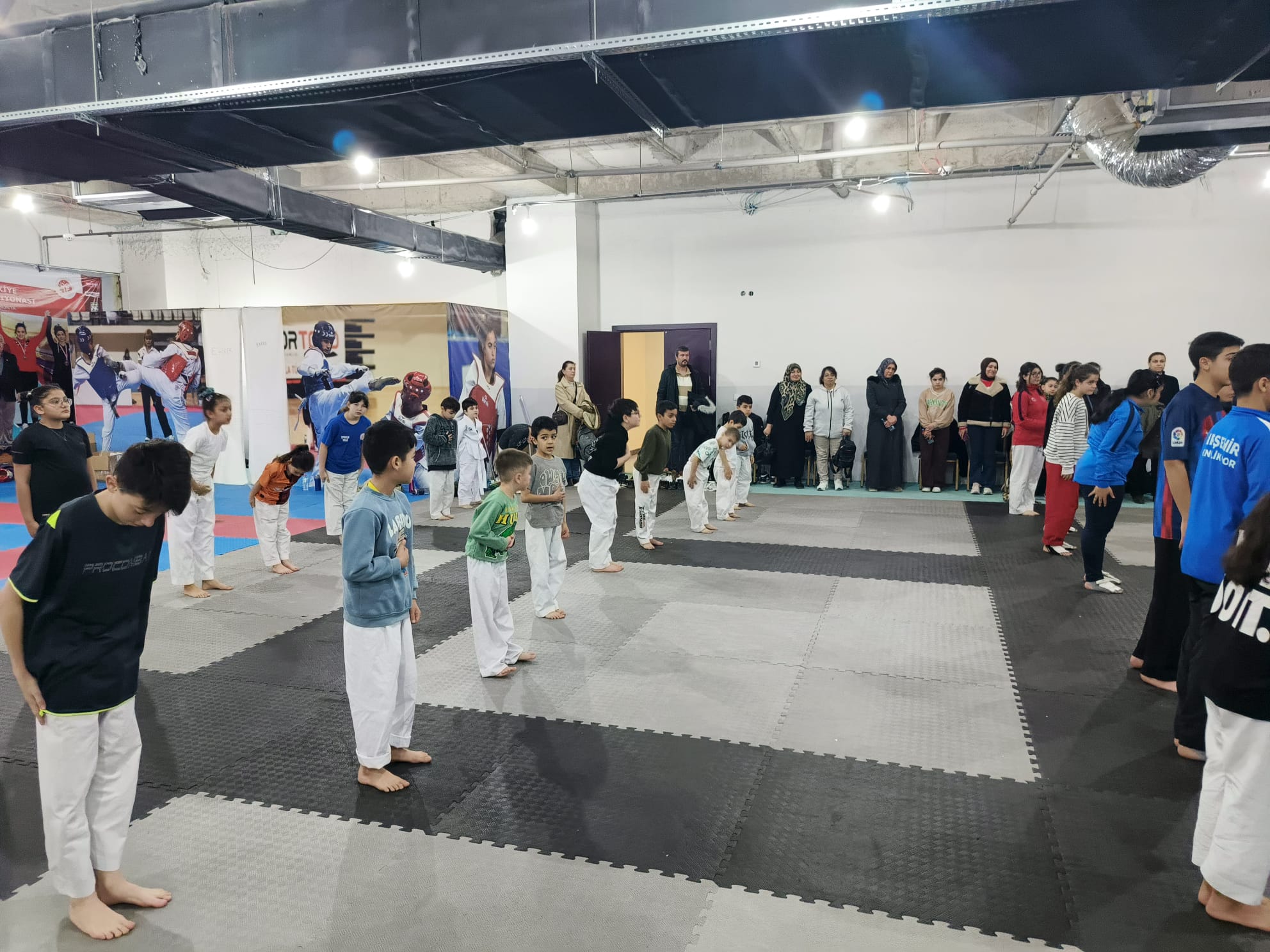 0A2799Eb B3C4 40A5 8C61 3942B55F4Bd5