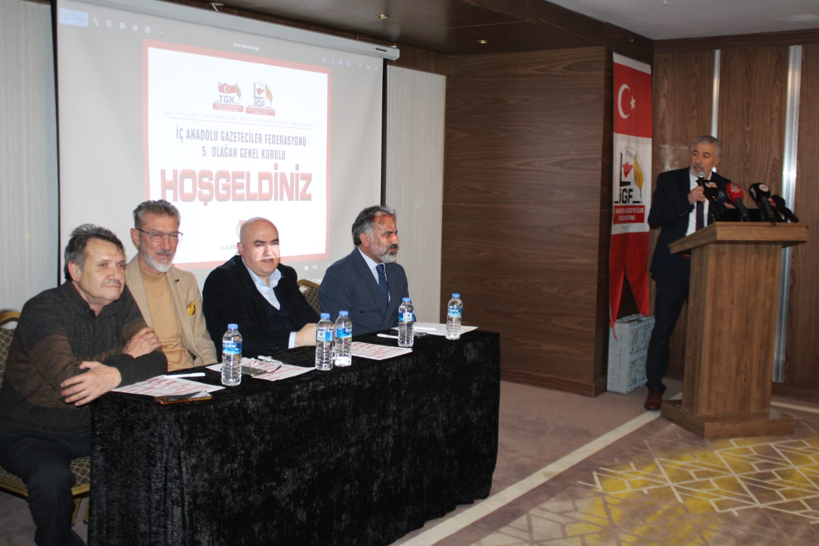 2E7853C1 28E2 4493 A1Ad 2Aaad79Fac44