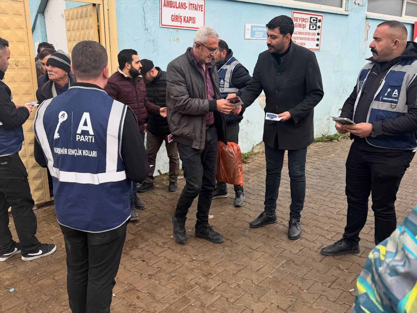 572492979 18547802218028174 2155460001004014183 N