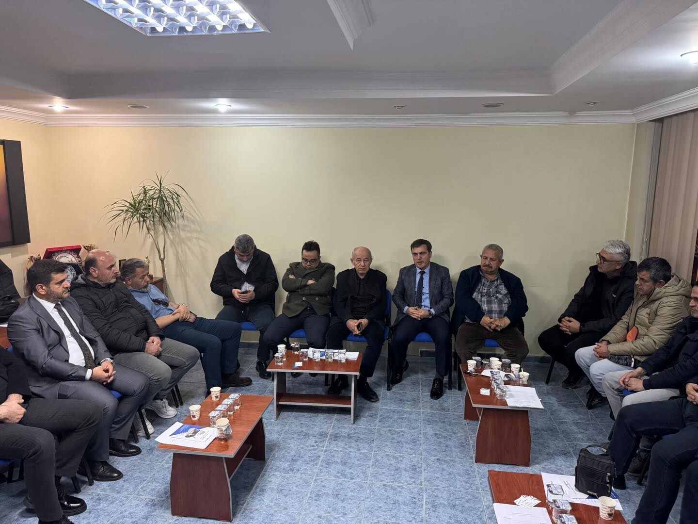 586678181 18298242352262180 8645020662102494466 N