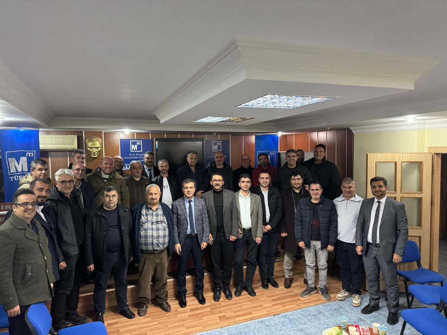 587288501 18298242349262180 2926895815601598525 N