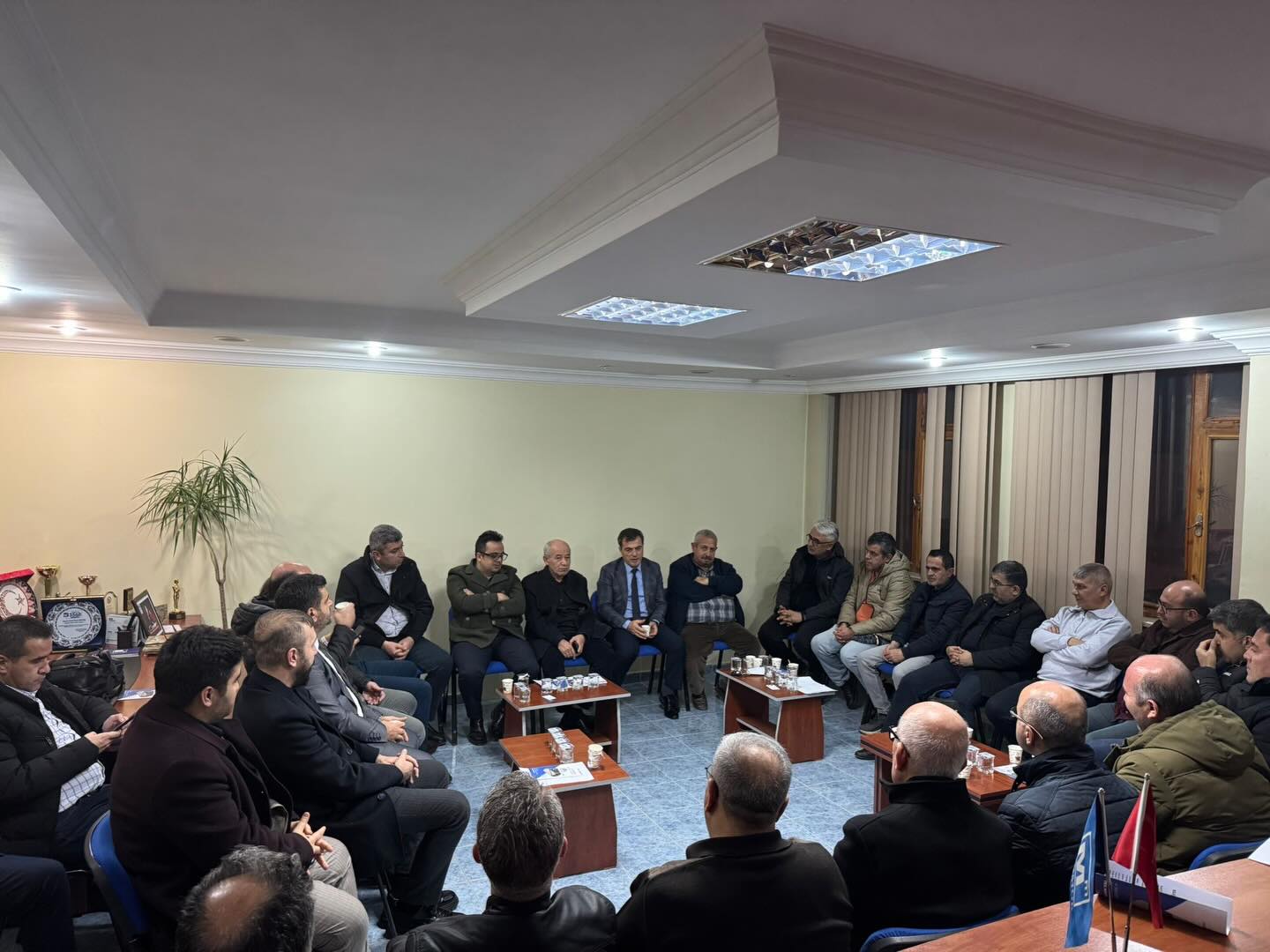 587466900 18298242325262180 2770353928626681187 N