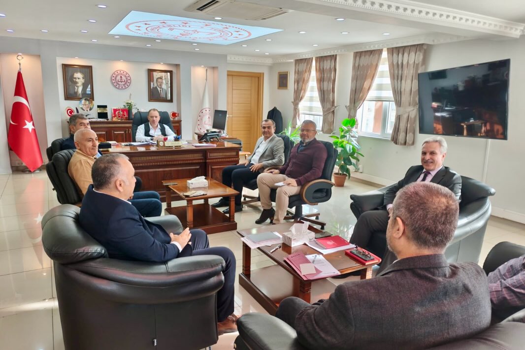 588022792 18298742995280266 243635959968273337 N